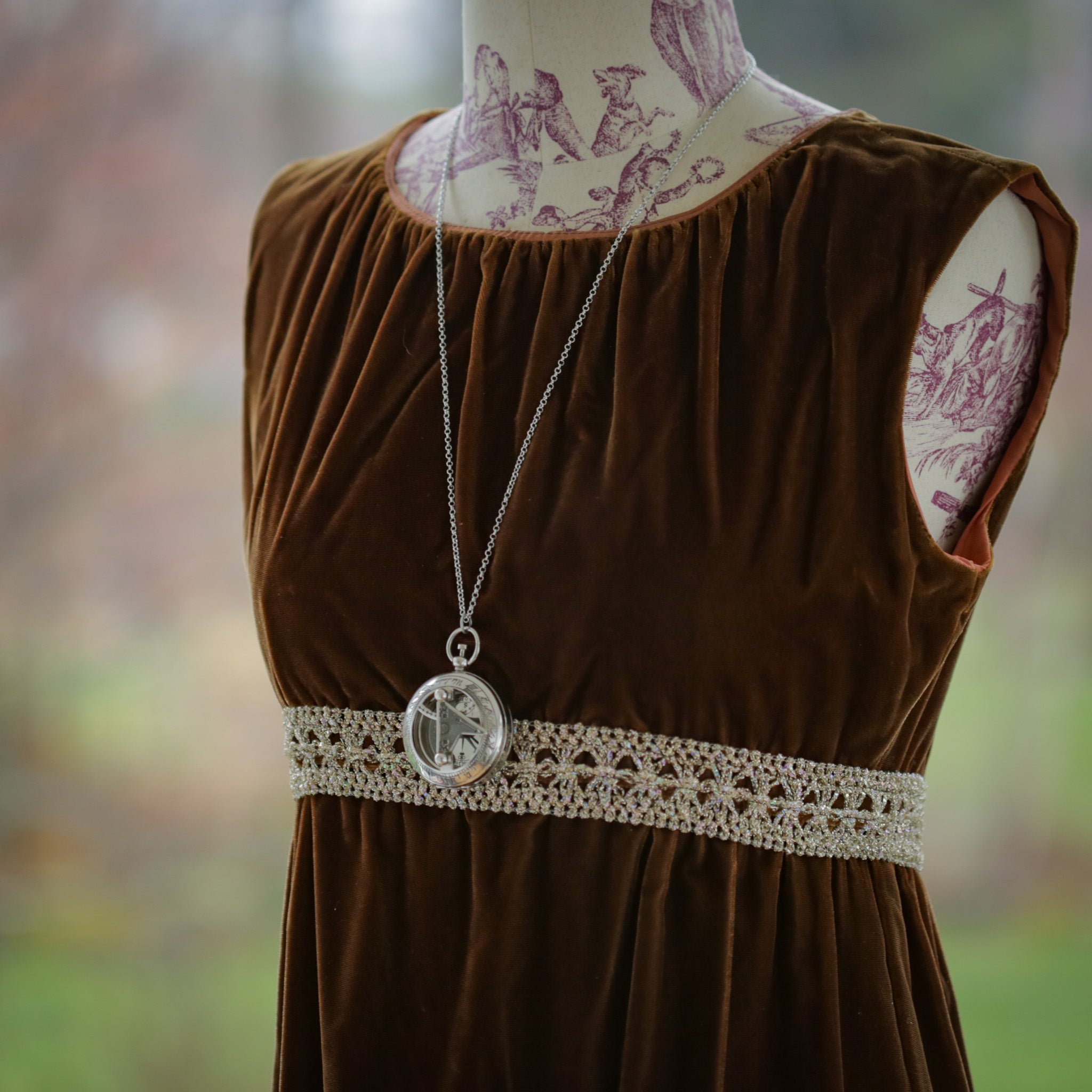 Combination Sundial and Compass