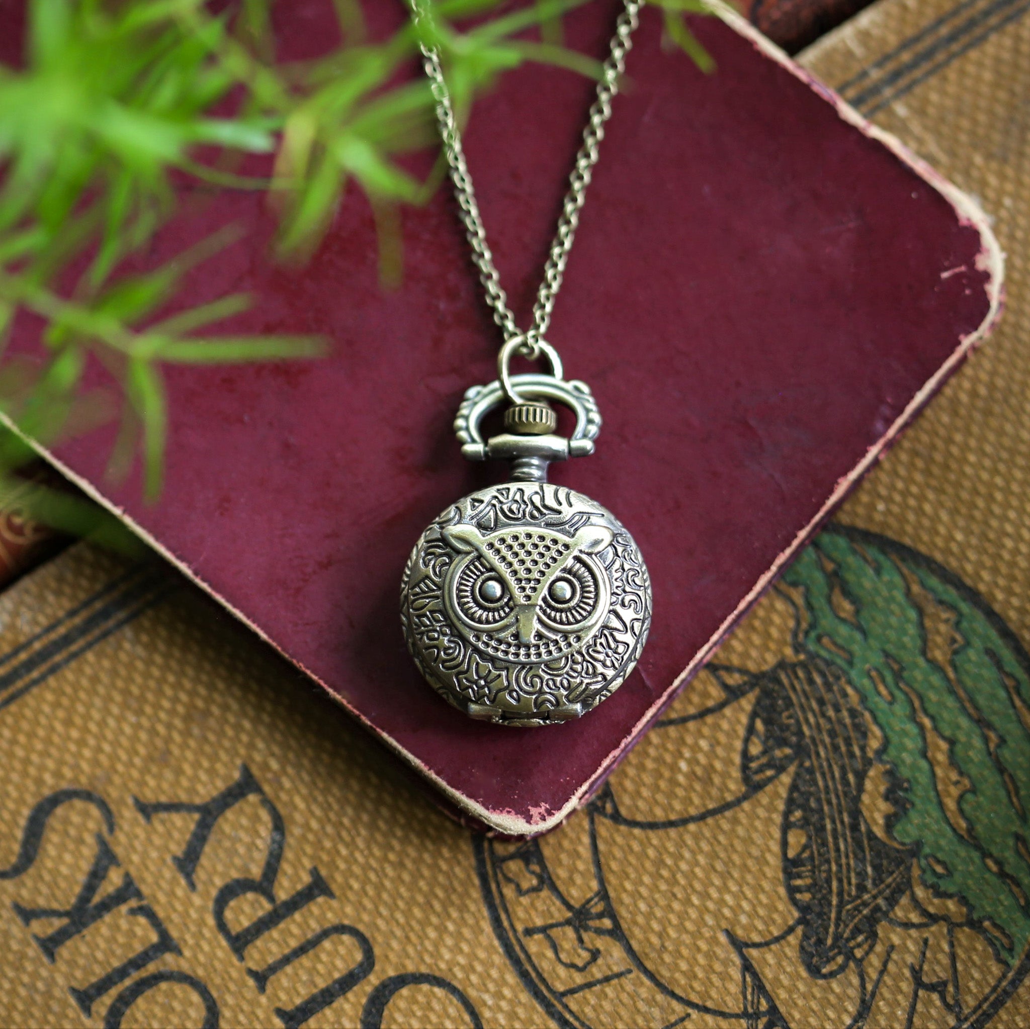 Watch Necklace Owl – Ragtrader Vintage - Main Image