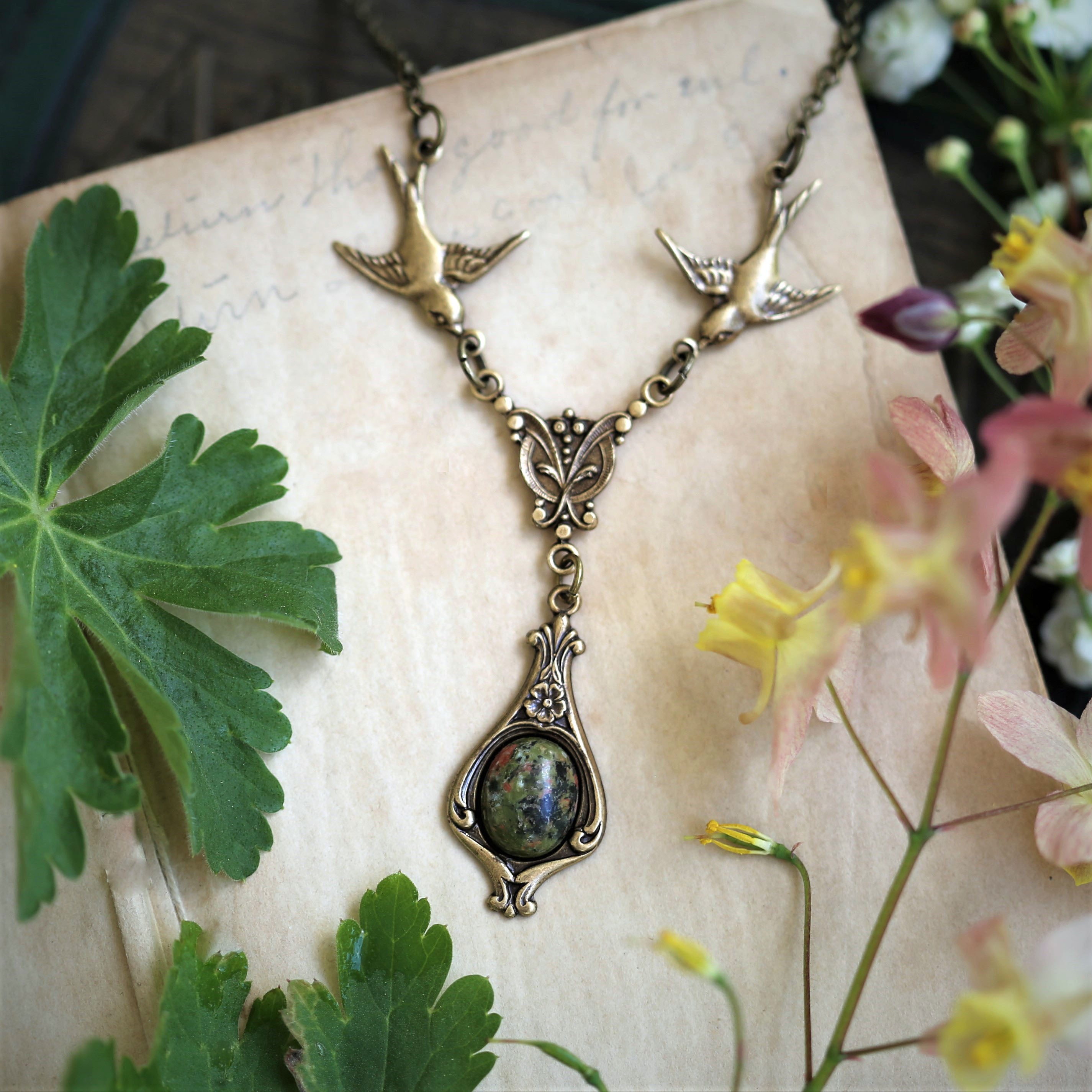 Green-toned Stone Necklace with Birds