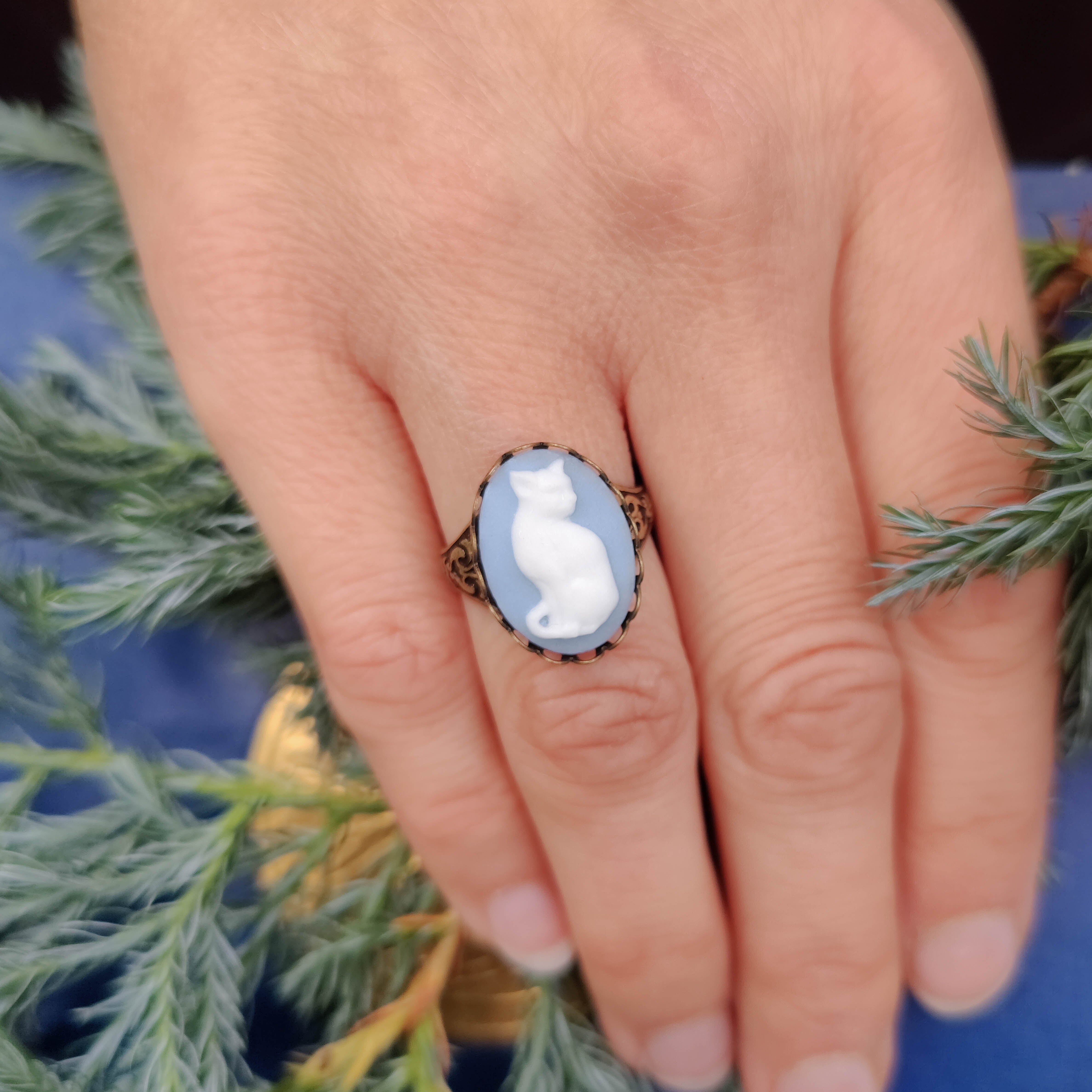 Cat Cameo Ring