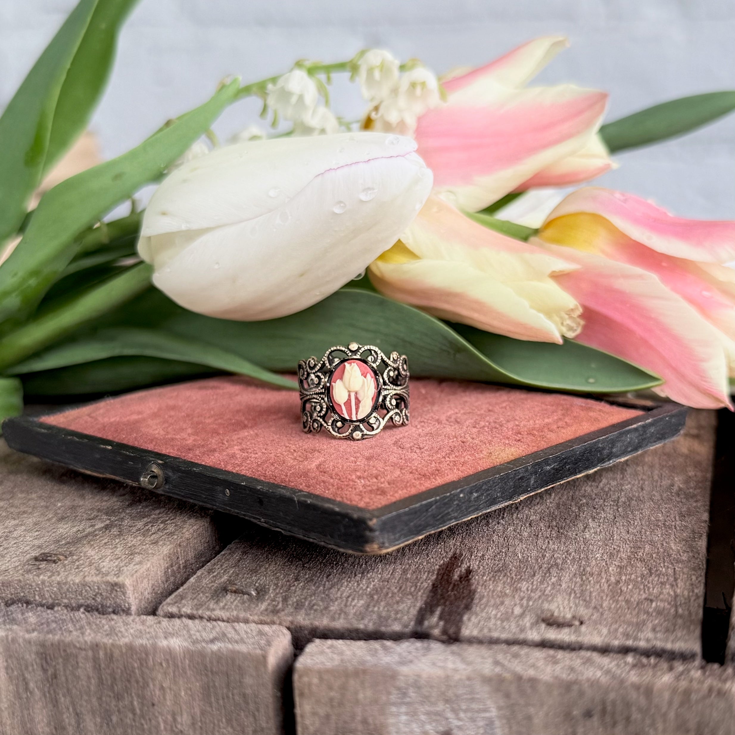 Tulip Cameo Ring