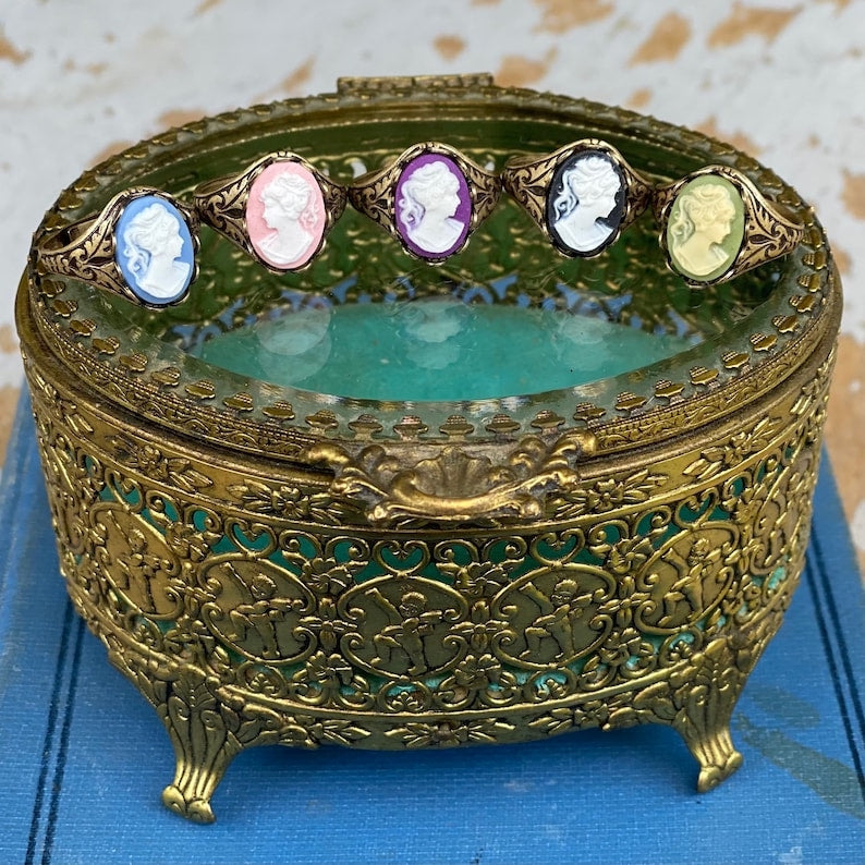Lady Cameo Ring