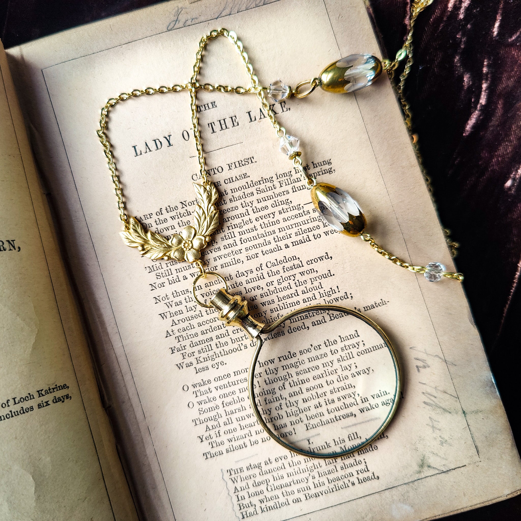 gold tone brass round 5x magnifying glass monocle pendant necklace on 28 inches of chain a useful mothers day gift