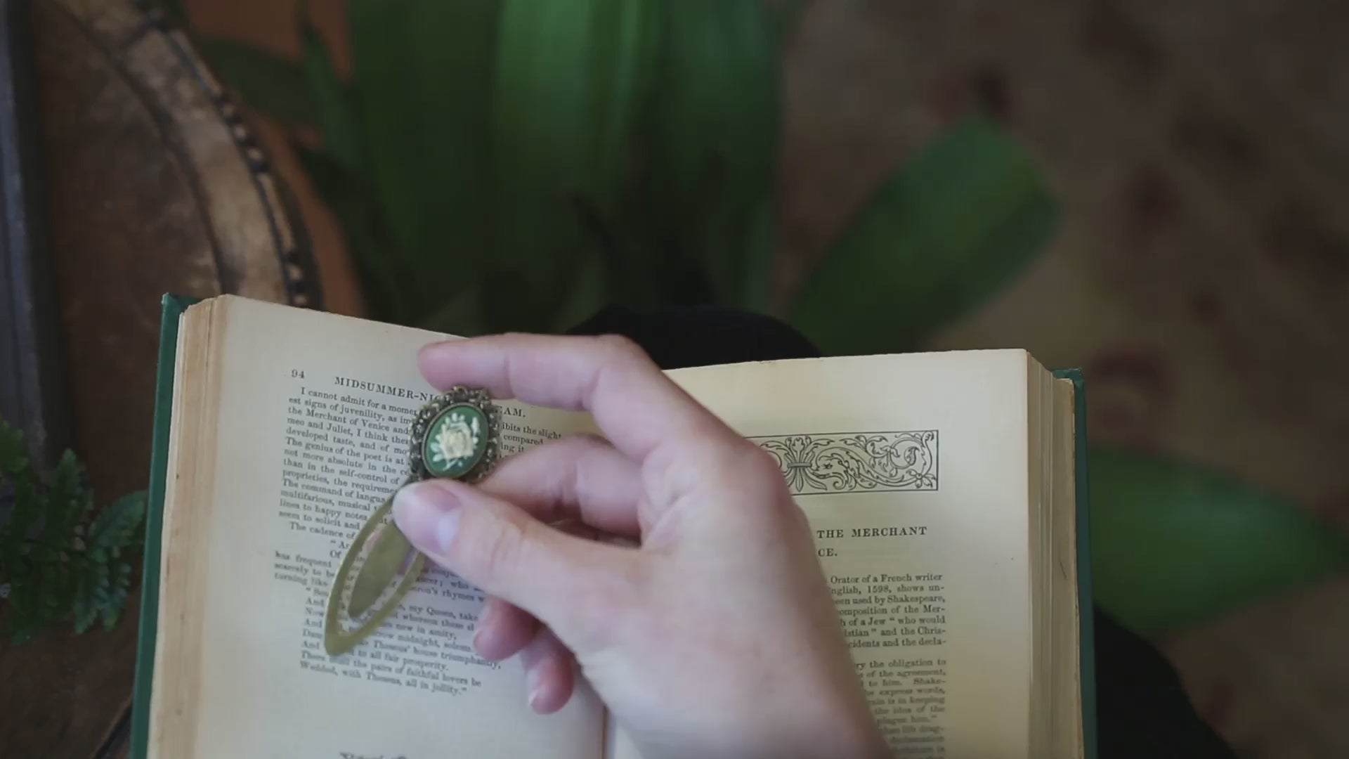 Floral Cameo Bookmark