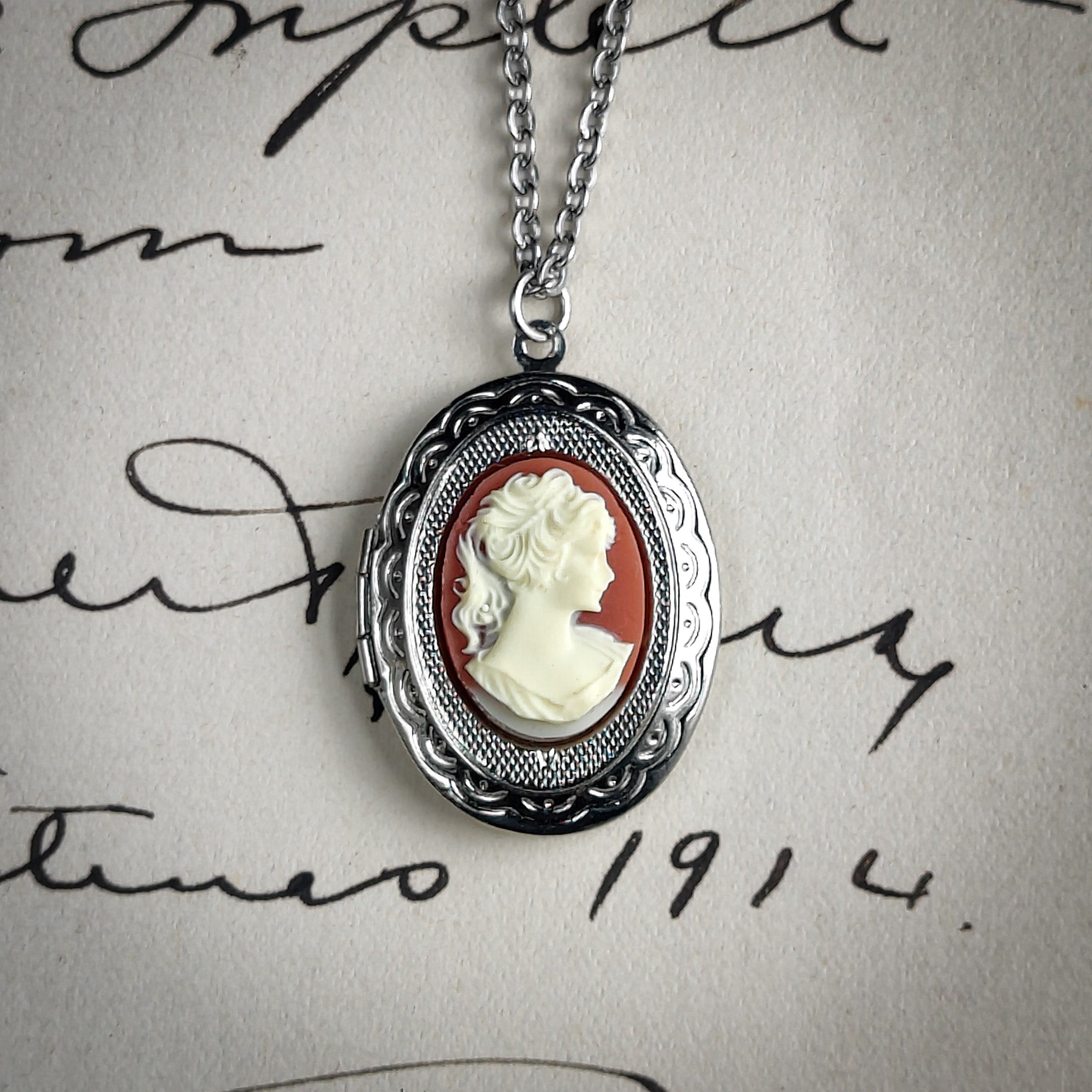 Lady Cameo Locket
