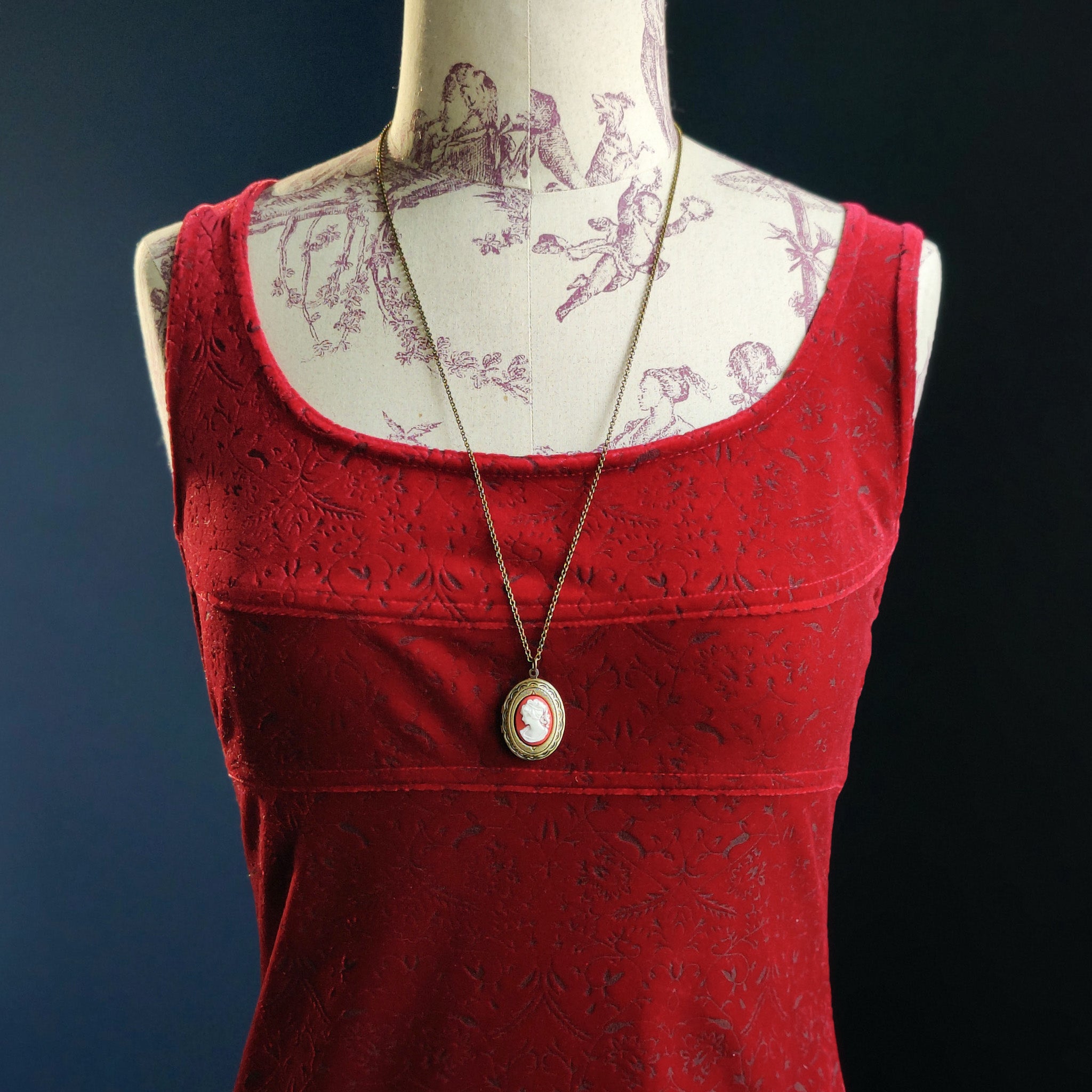 Lady Cameo Locket