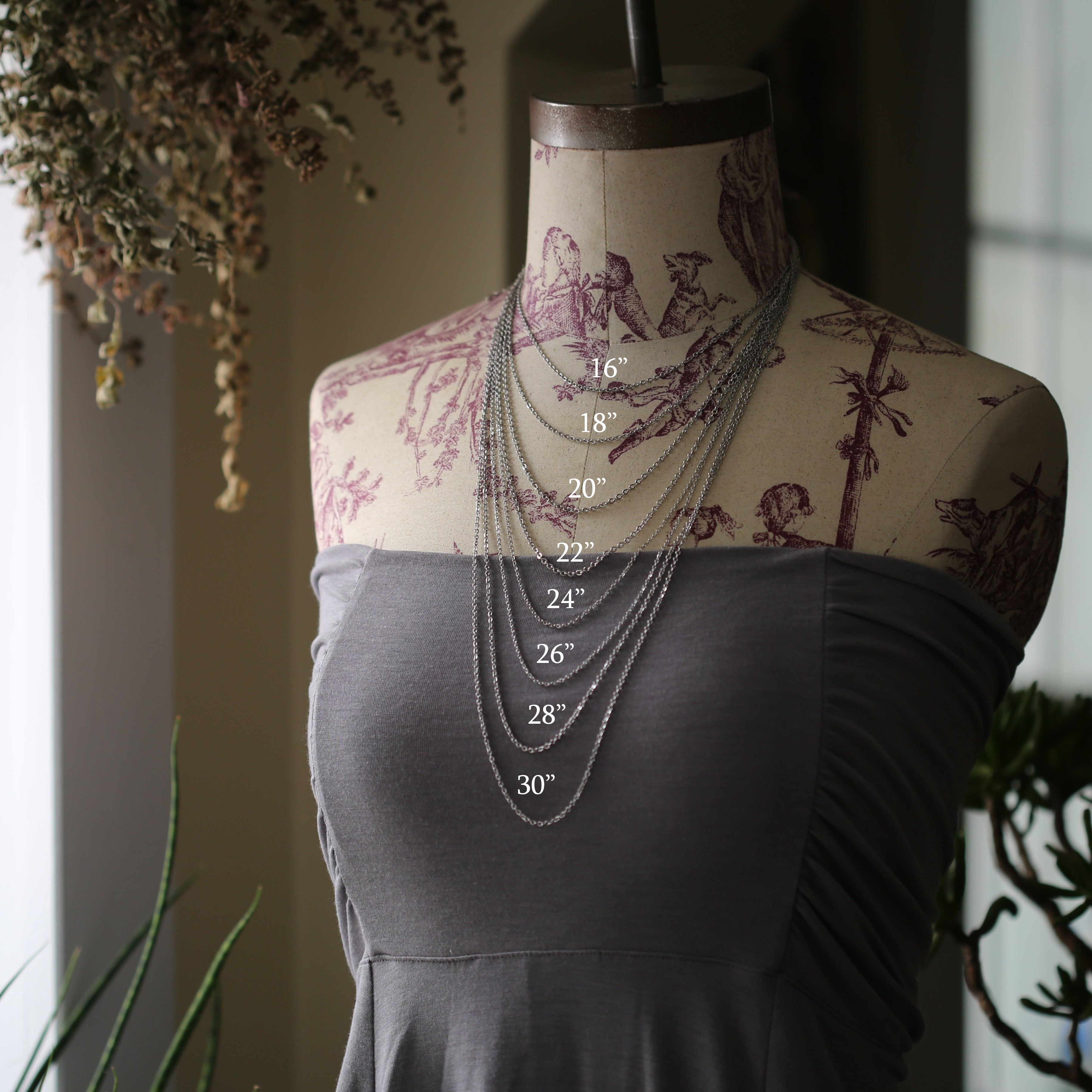 Simple chains displaying length options. Options are 16 inches, 18 inches, 20 inches, 22 inches, 24 inches, 26 inches, 28 inches, and 30 inches.
