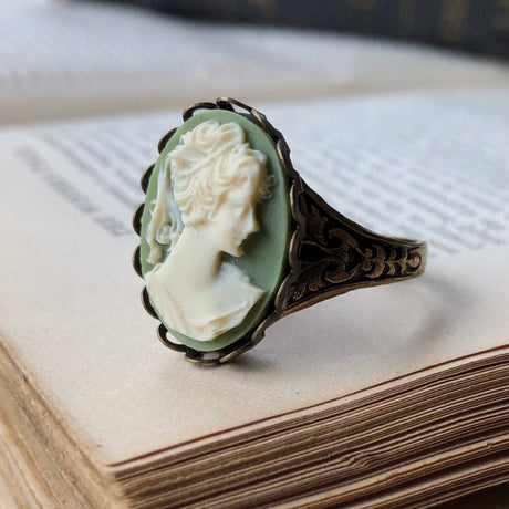 Green and White Woman Cameo Ring
