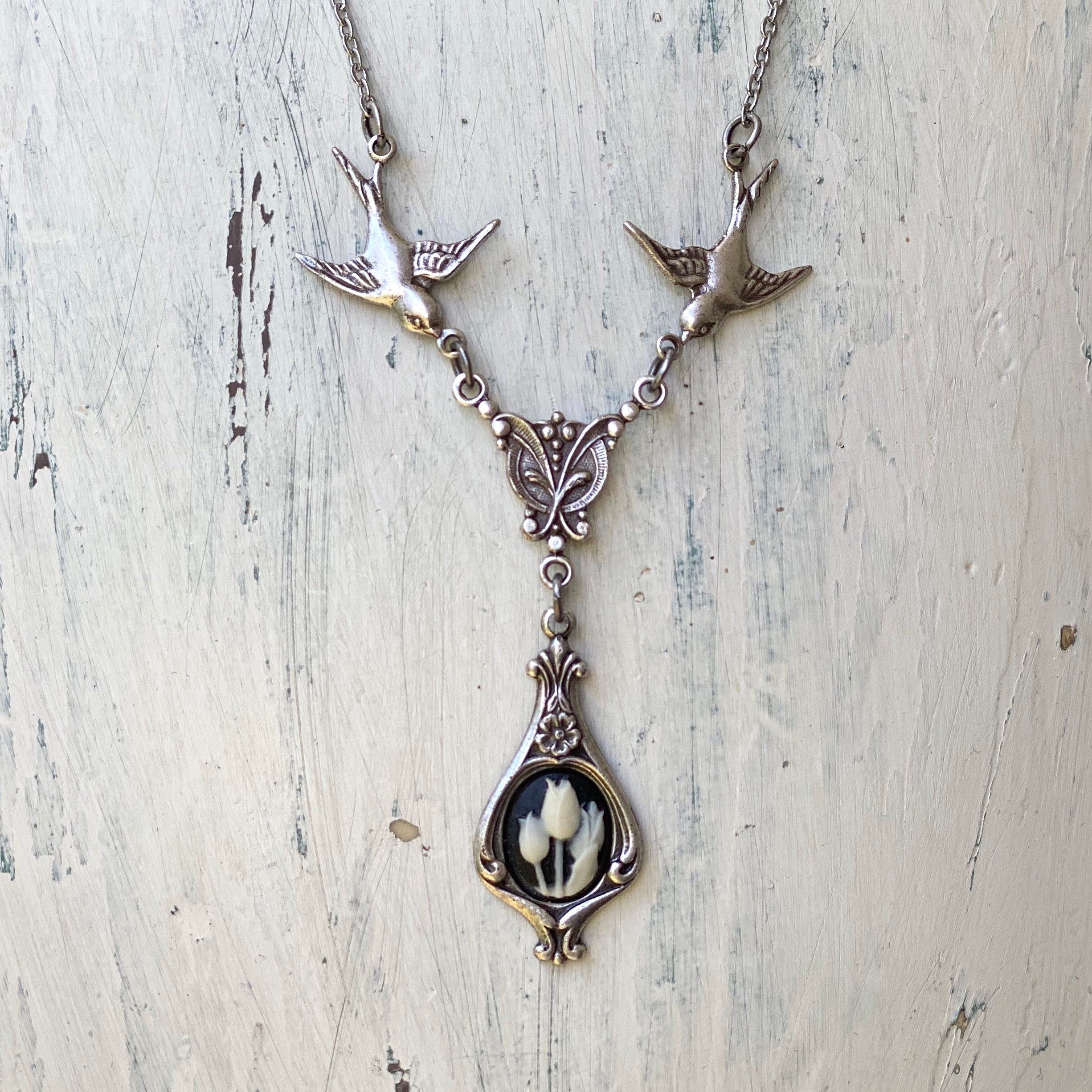 Tulip Cameo Necklace with Birds