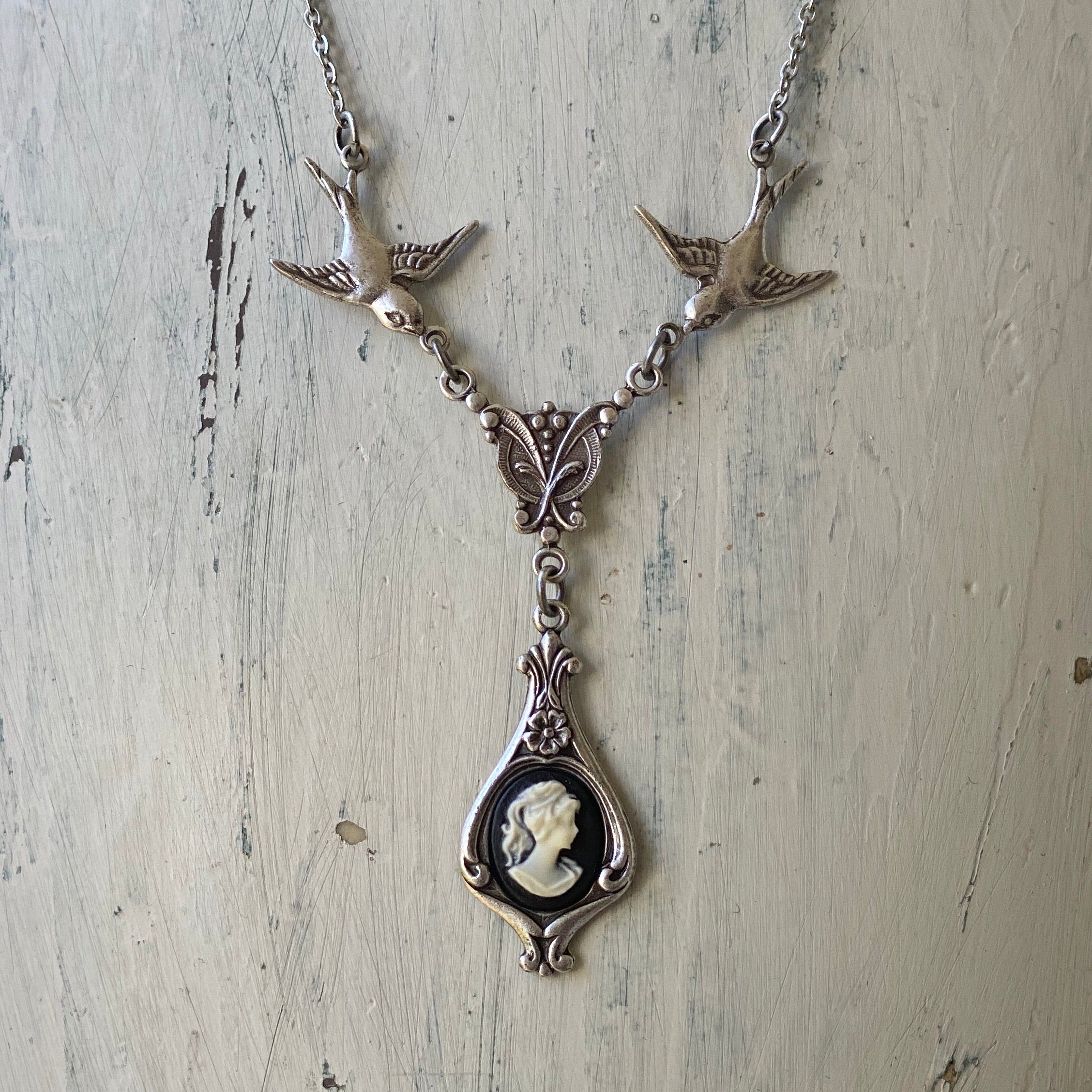 Lady Cameo Necklace with Birds