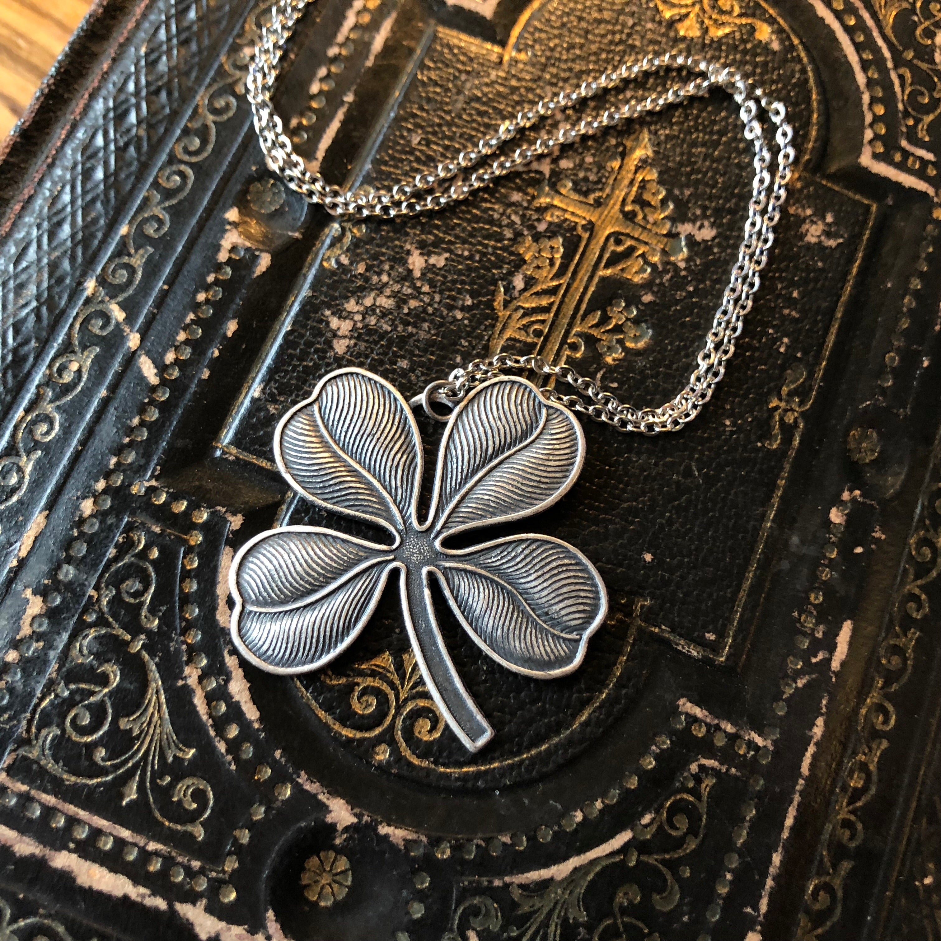 Clover Necklace