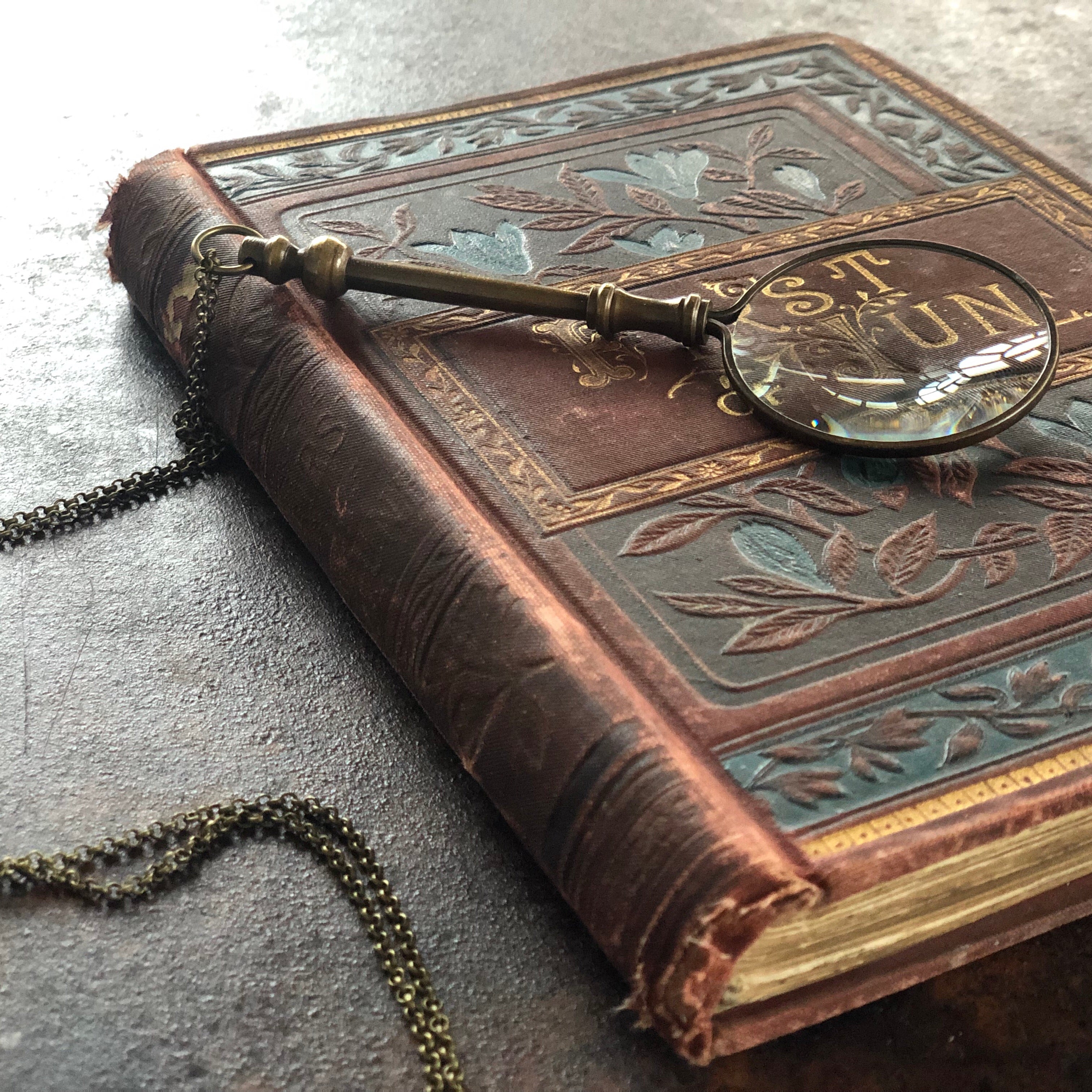 antiqued brass vintage style useful long necklace for magnifying in aventurecore style