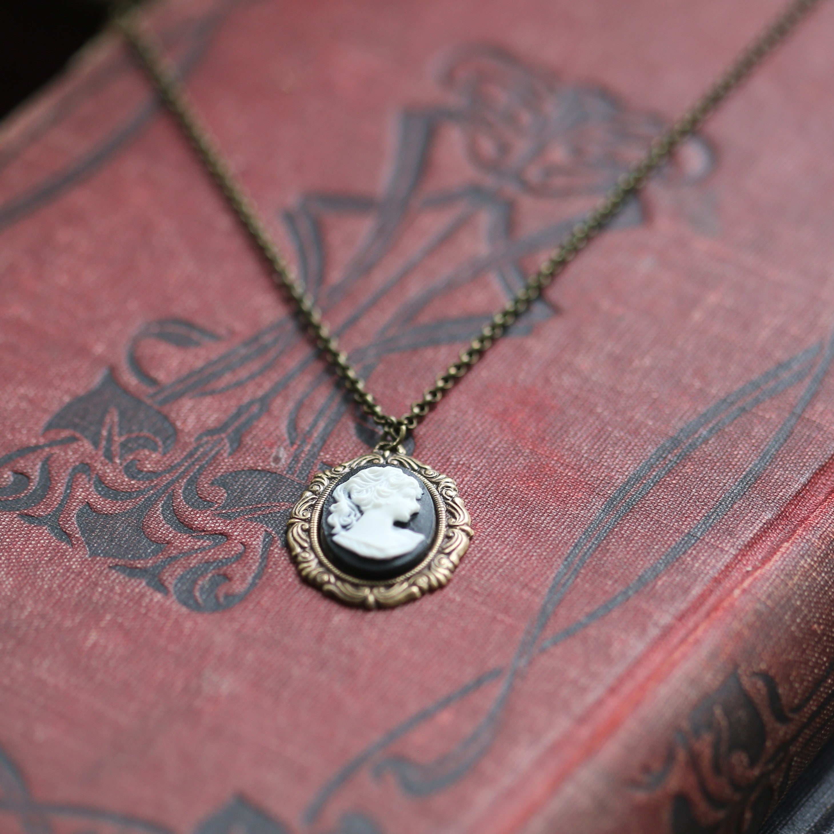 Cameo Lady Necklace
