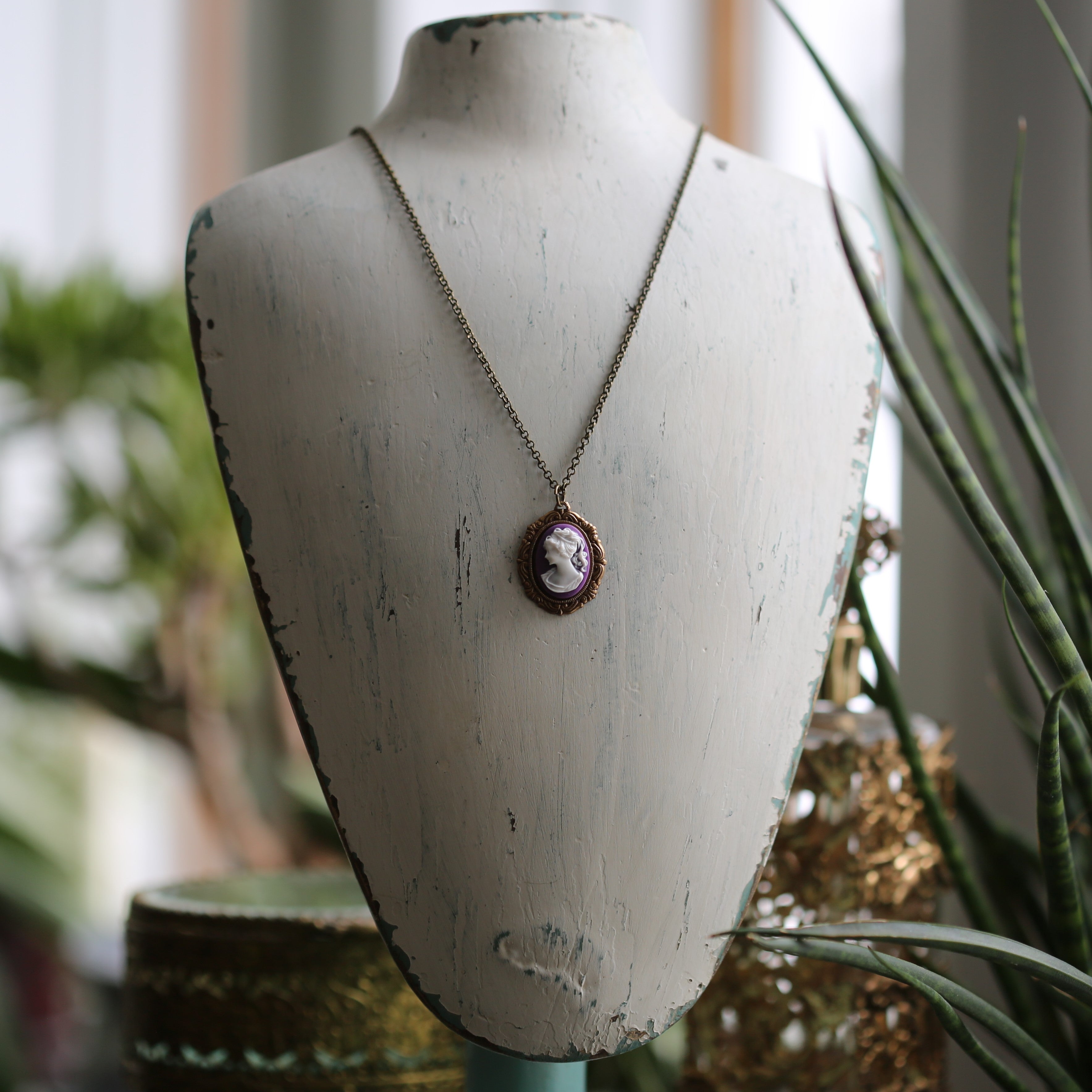 Cameo Lady Necklace