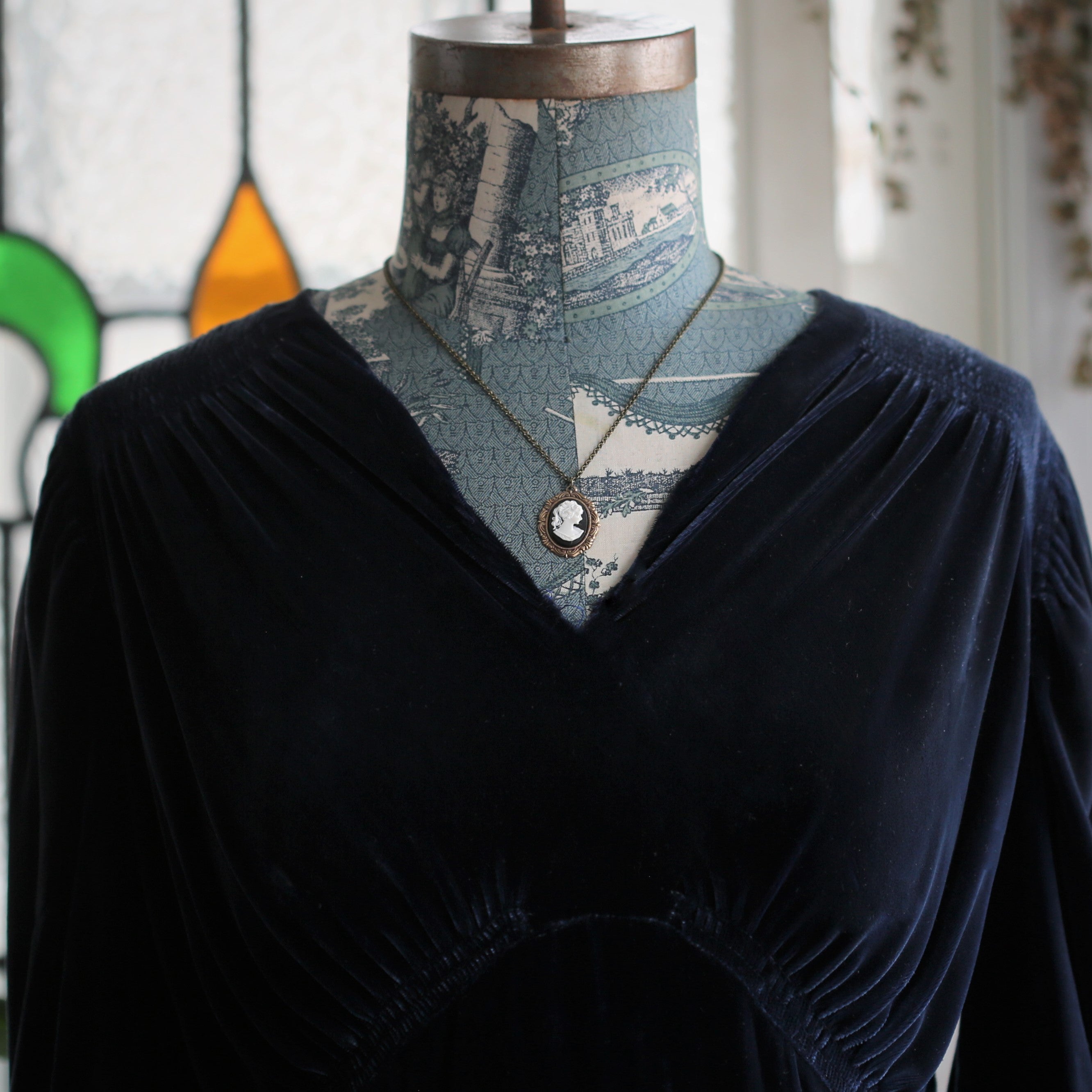 Cameo Lady Necklace