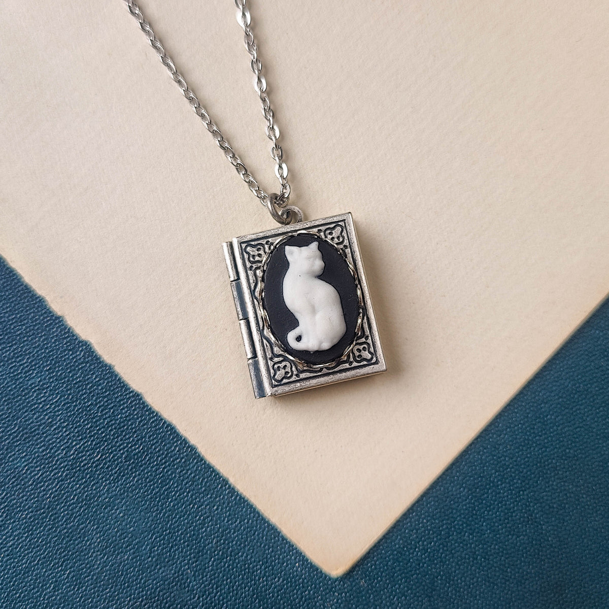 Cat Cameo Book Locket