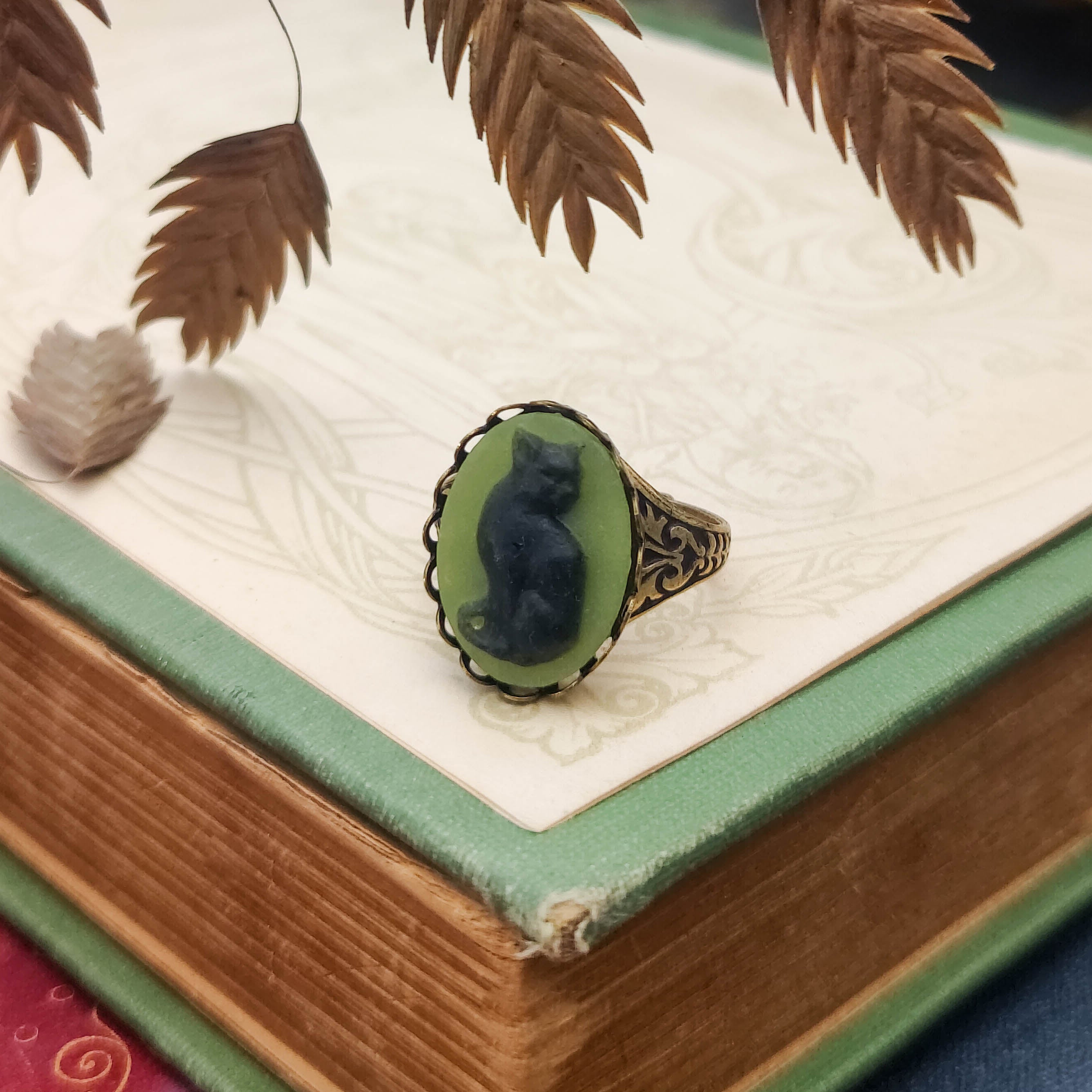 Cat Cameo Ring