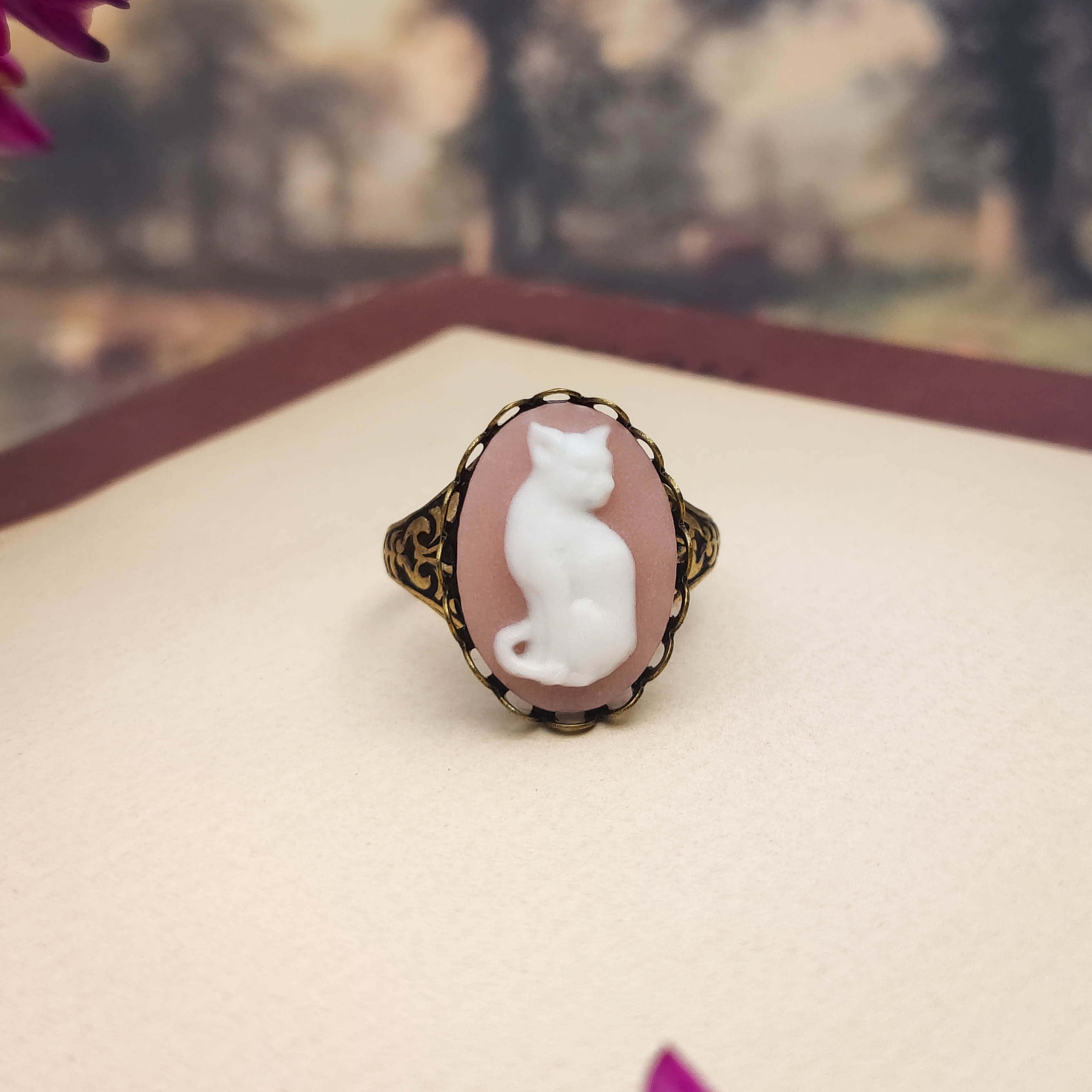 Cat Cameo Ring