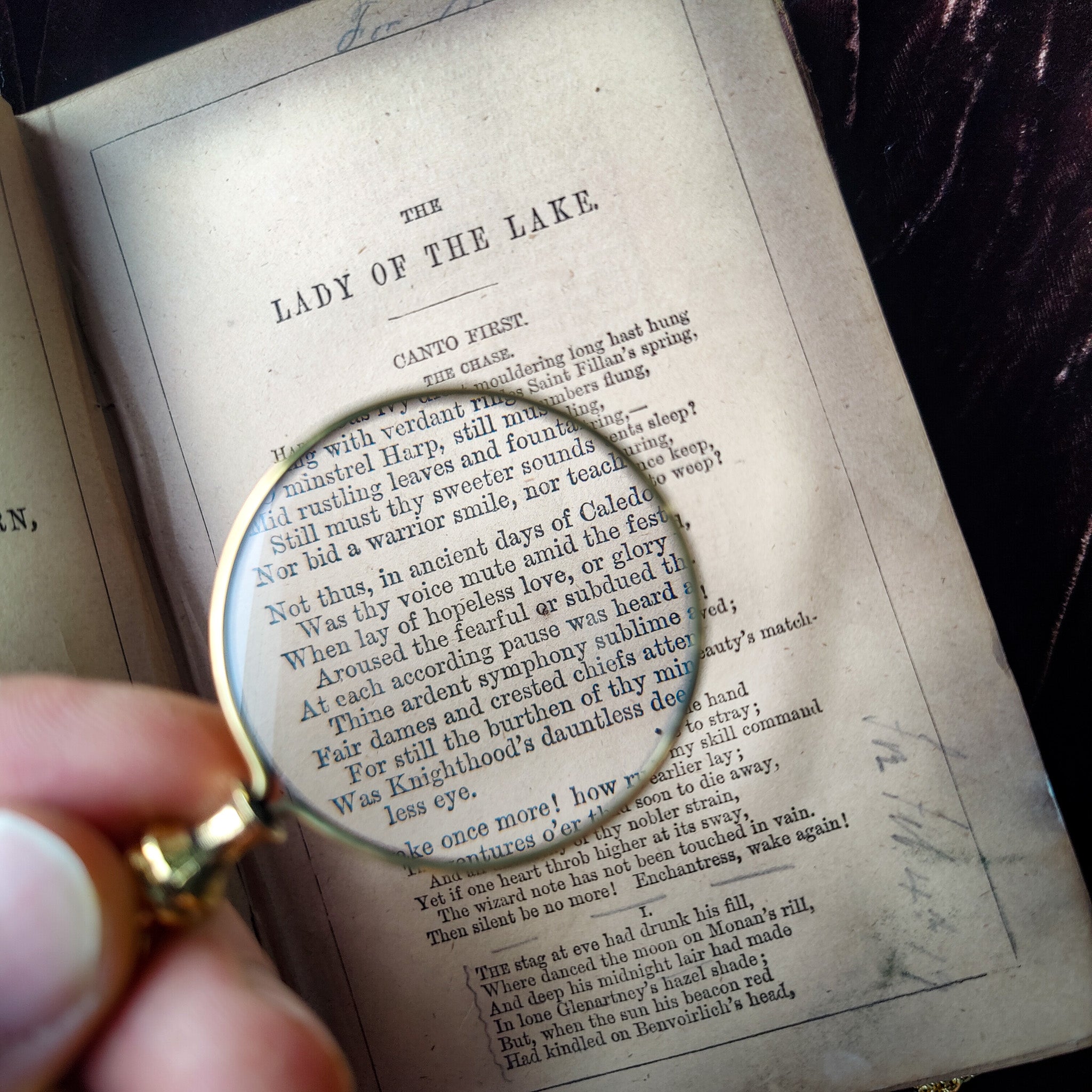 Magnifying Glass Lens Necklace Gold Tone