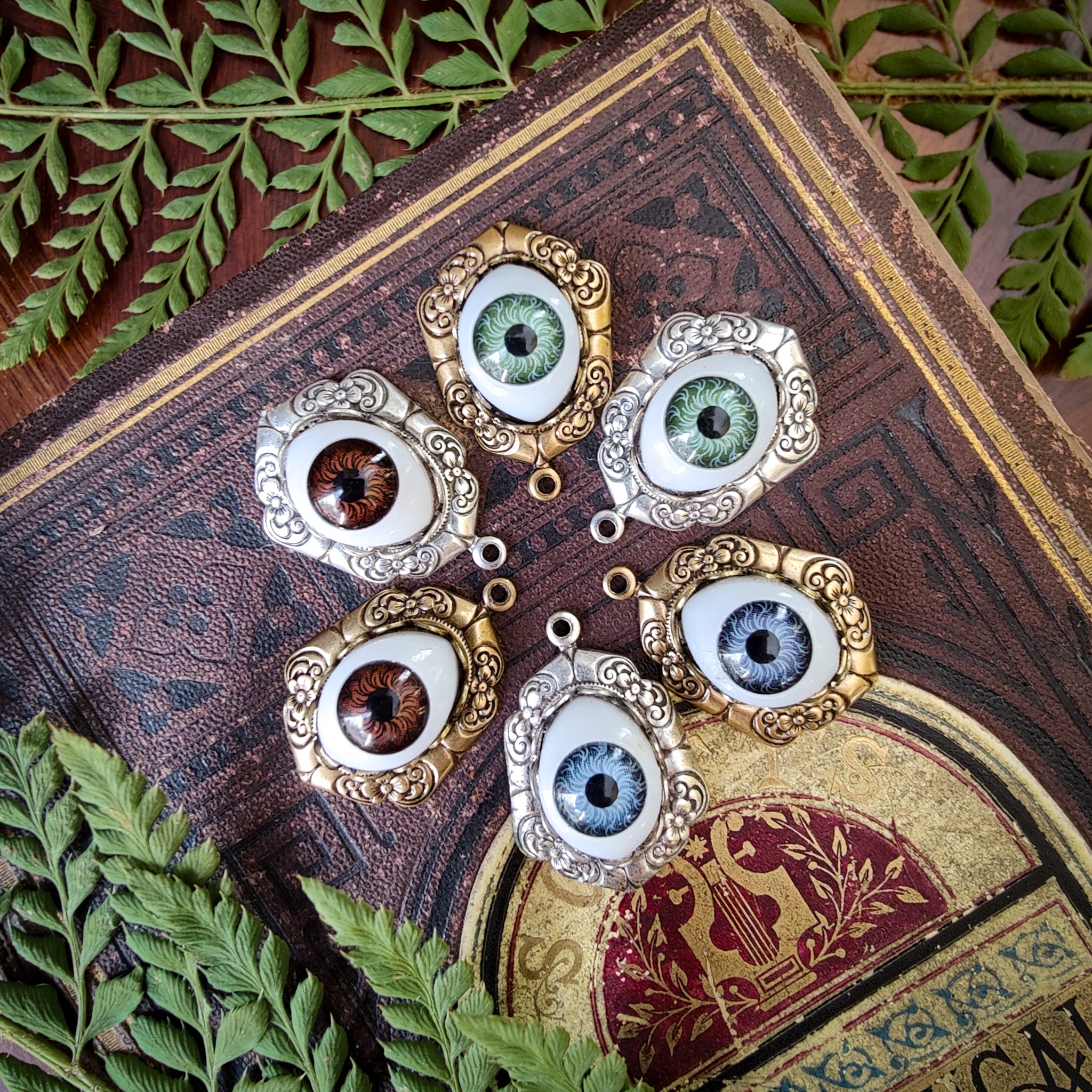 Eyeball Filigree Necklace