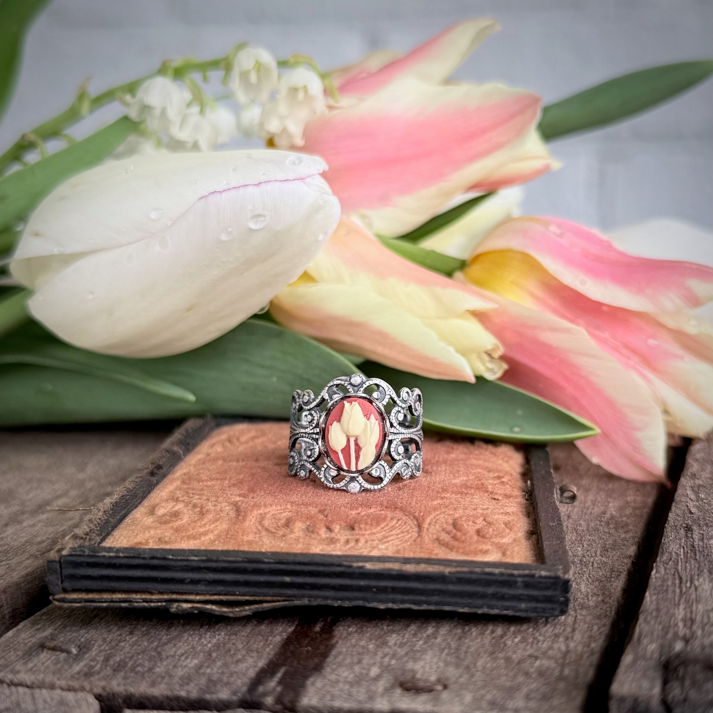 Tulip Cameo Ring