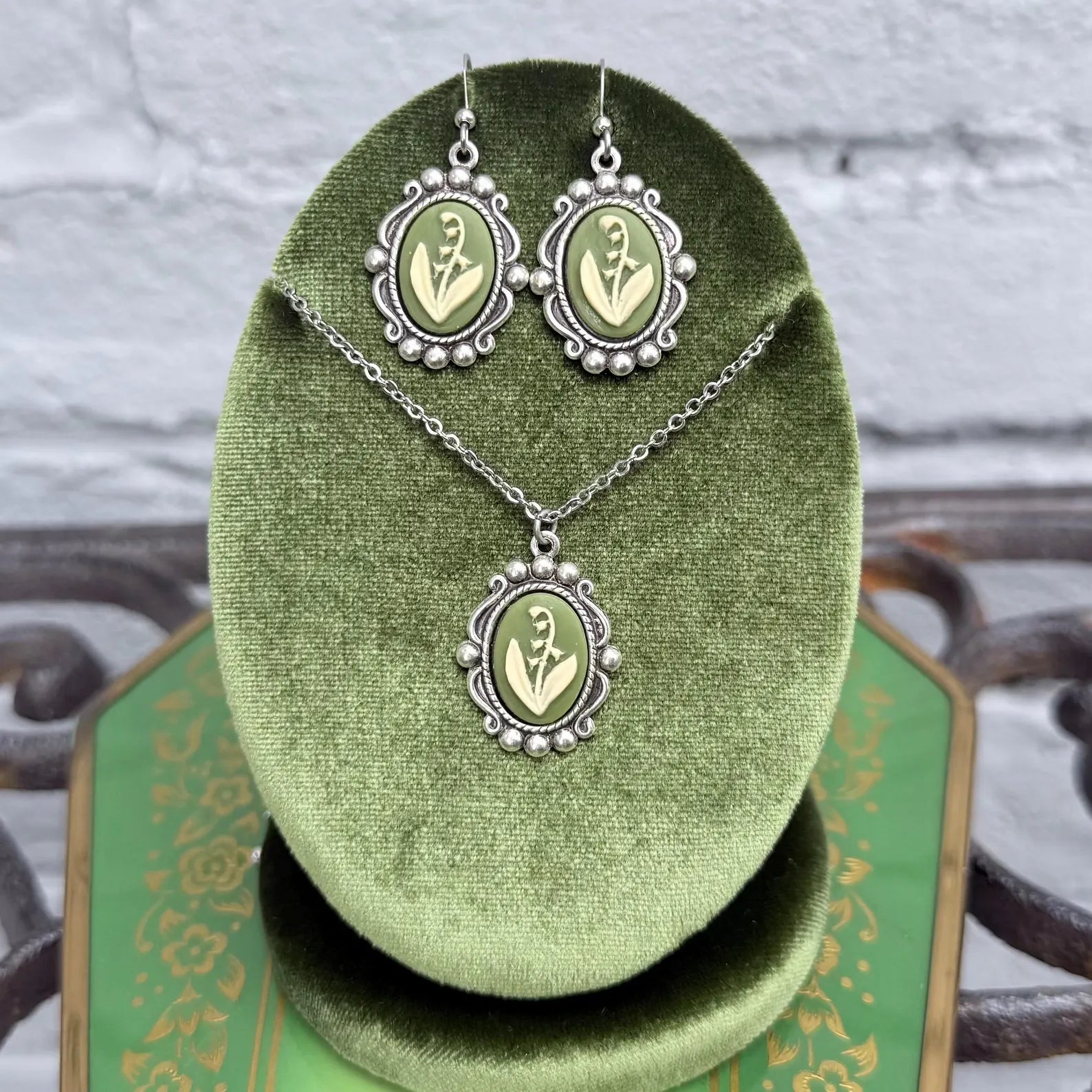 Lily of the Valley Jewelry Set