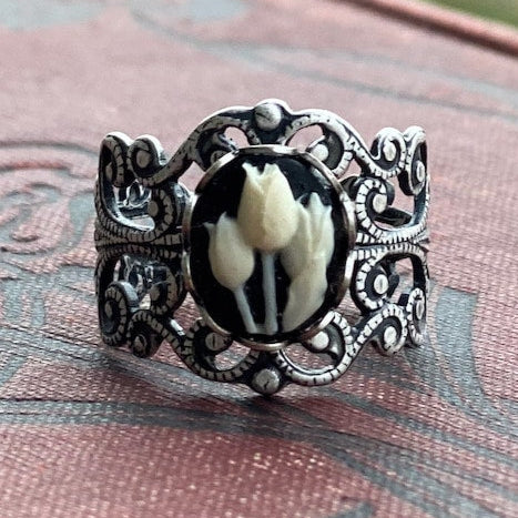 Tulip Cameo Ring