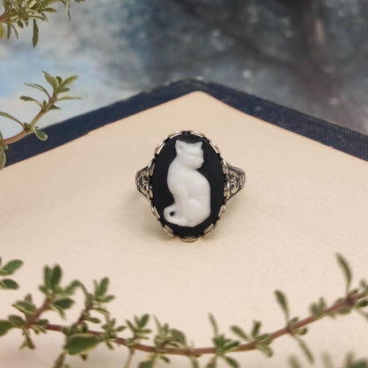 Cat Cameo Ring