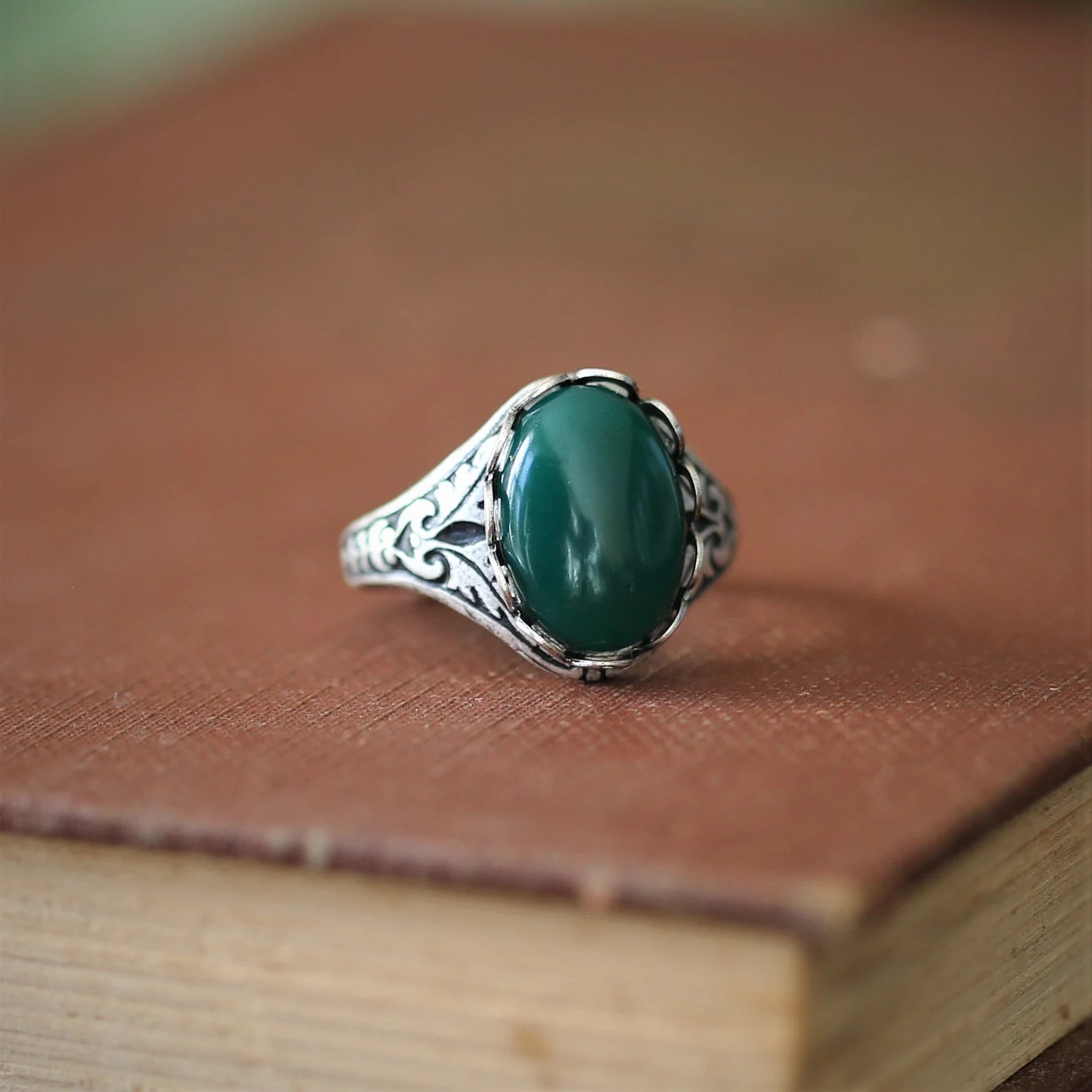 antiqued silver vintage style green agate semi-precious stone adjustable statement ring in dark academia aesthetic
