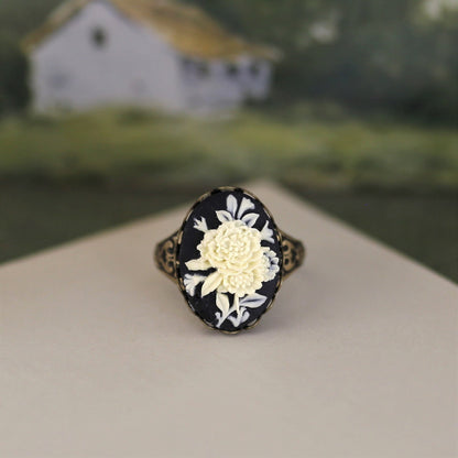 Bouquet Cameo Ring