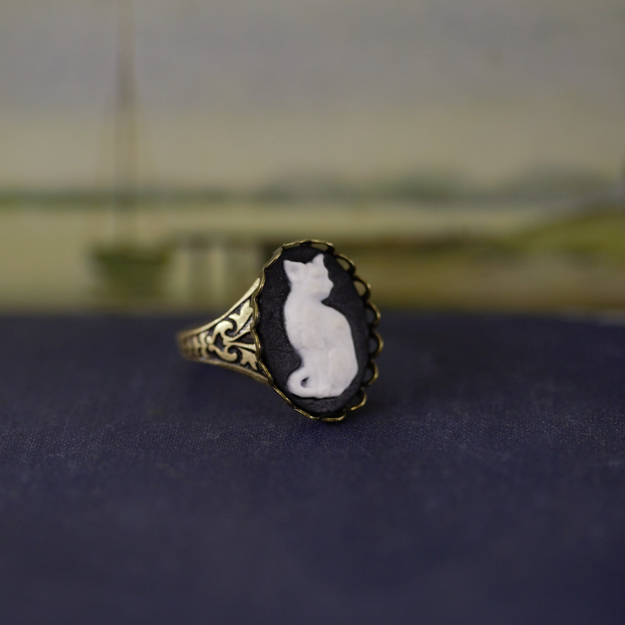 Cat Cameo Ring