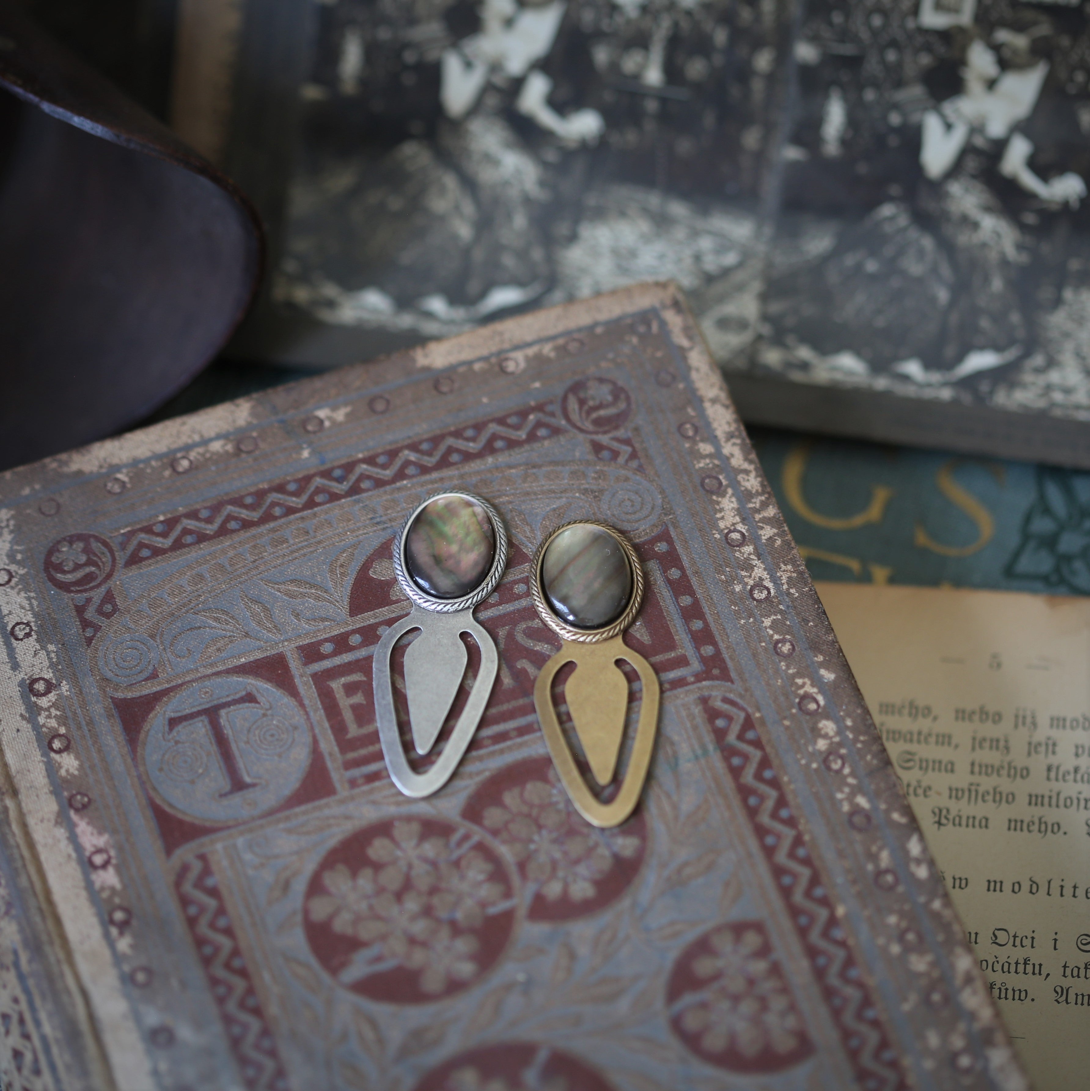 Shell Bookmarks- Pick a Color