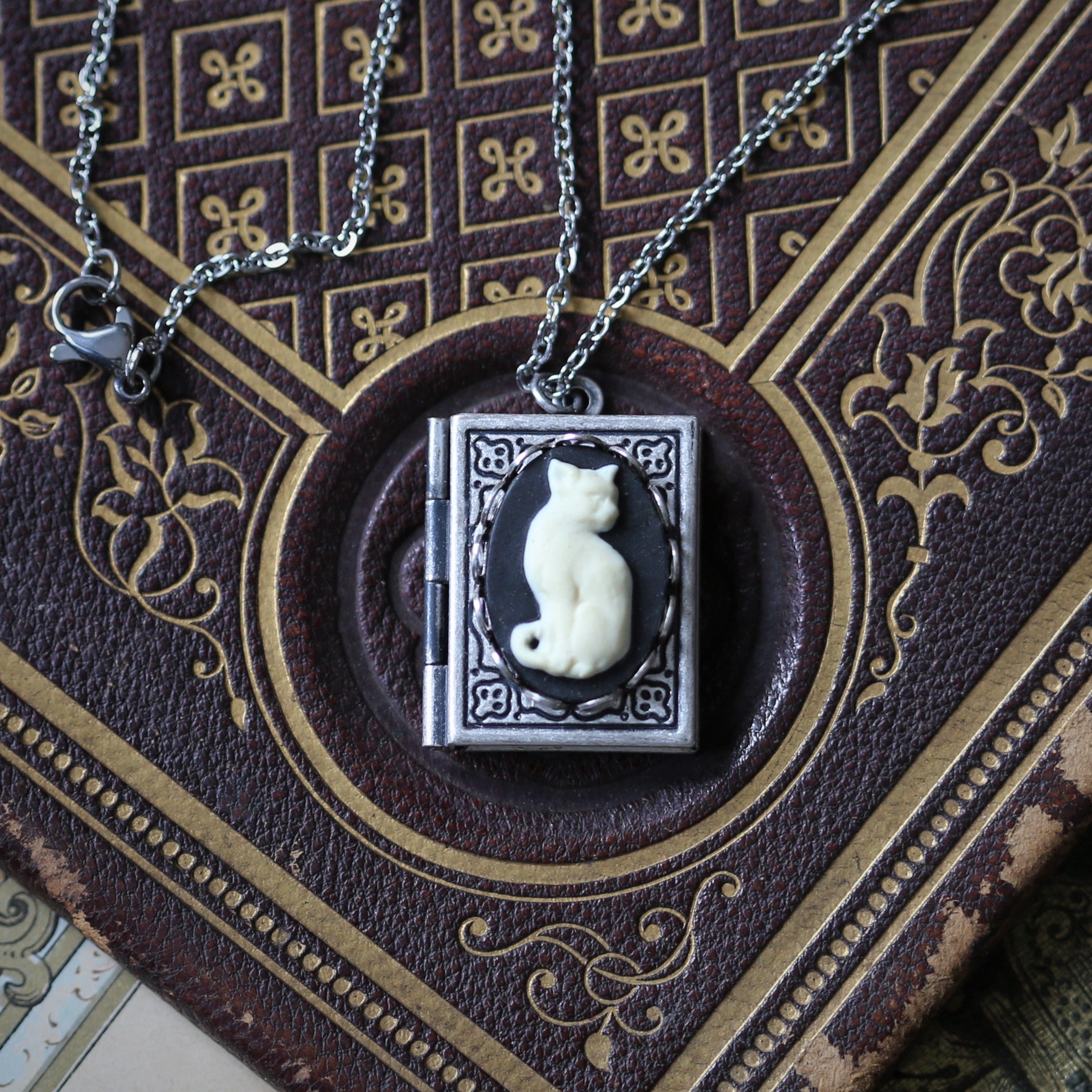 Cat Cameo Book Locket