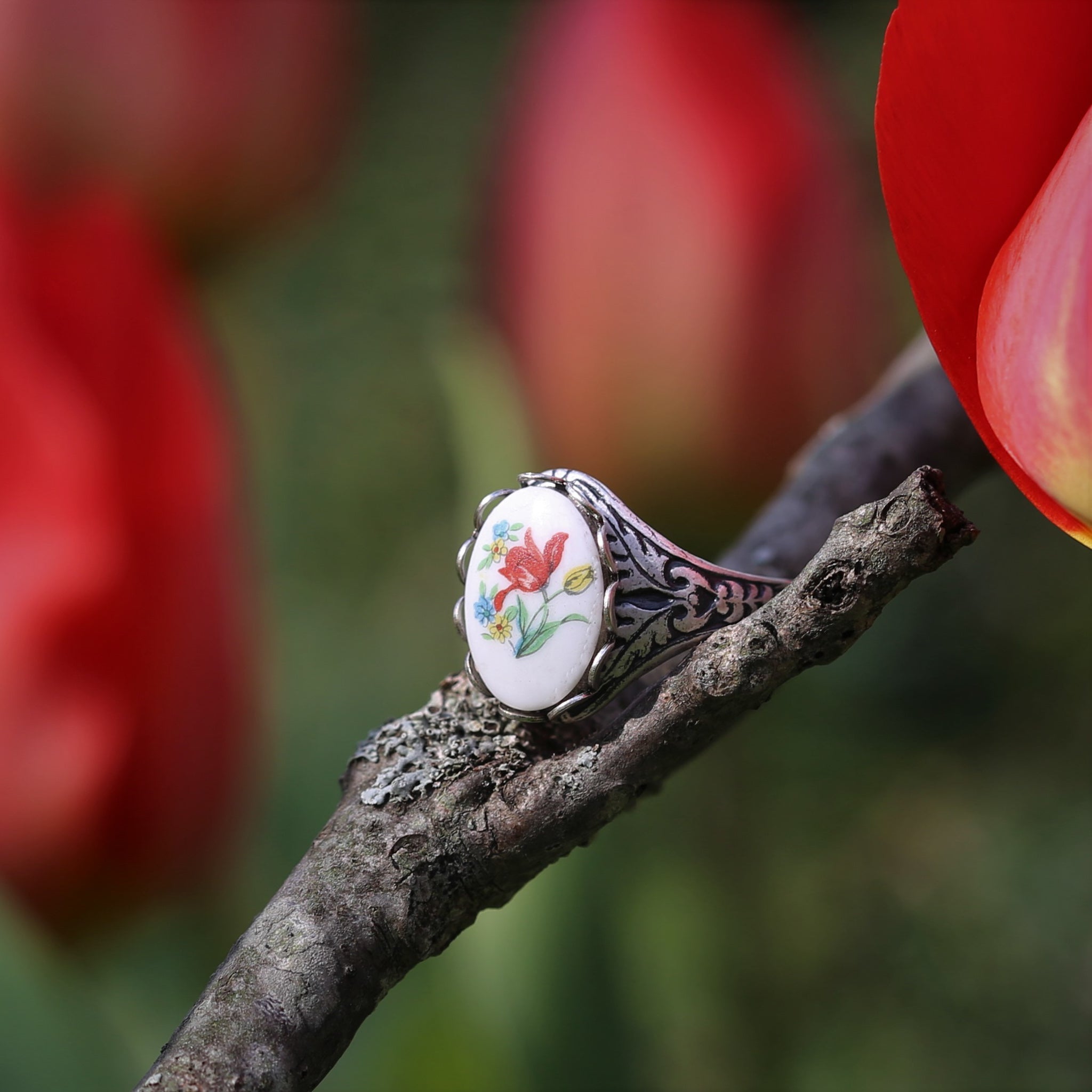 Vintage Tulip Cameo Adjustable Ring on Silver or Brass Setting