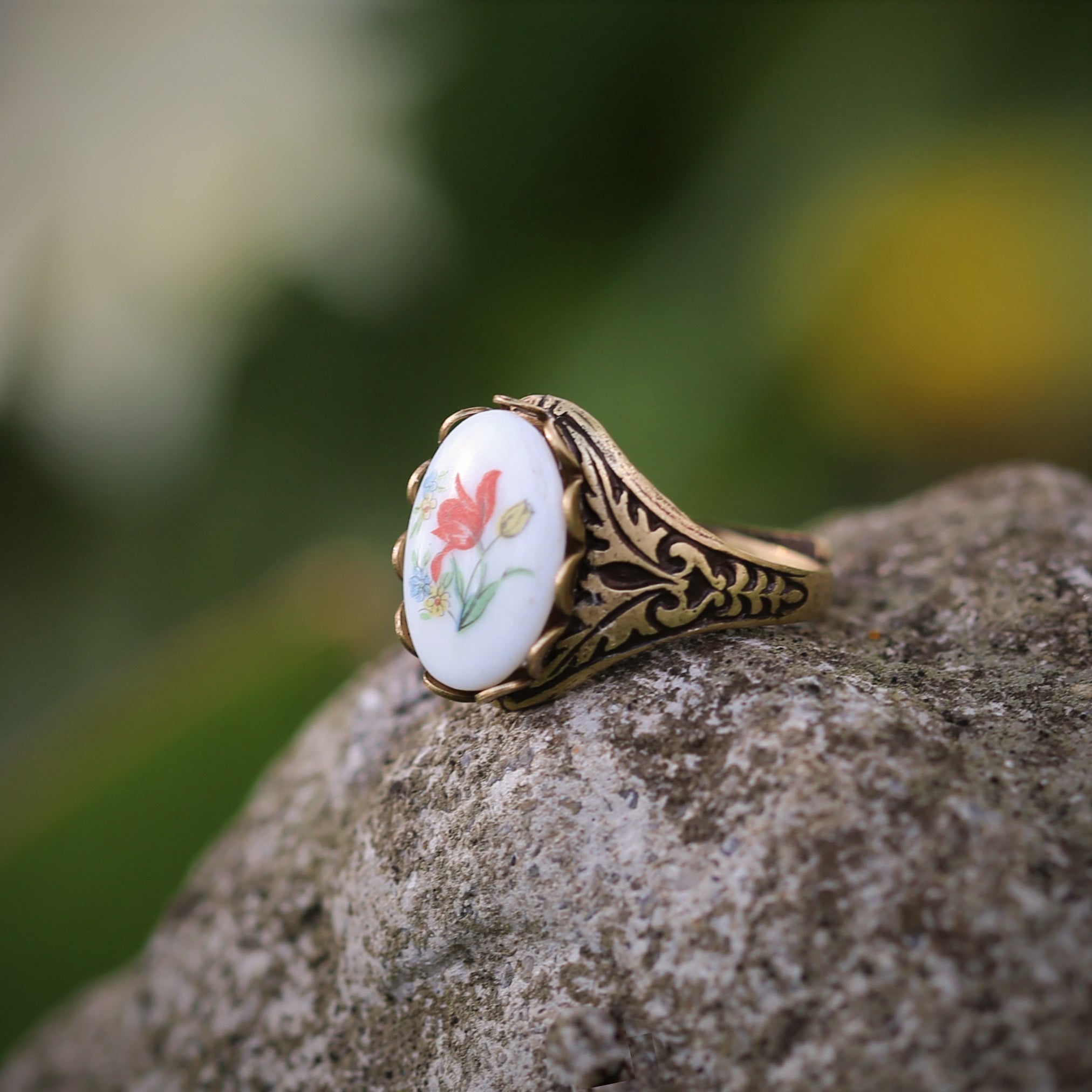 Vintage Tulip Cameo Adjustable Ring on Silver or Brass Setting