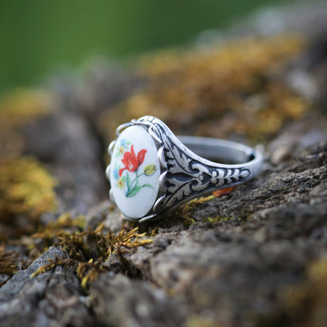 Vintage Tulip Cameo Adjustable Ring on Silver or Brass Setting