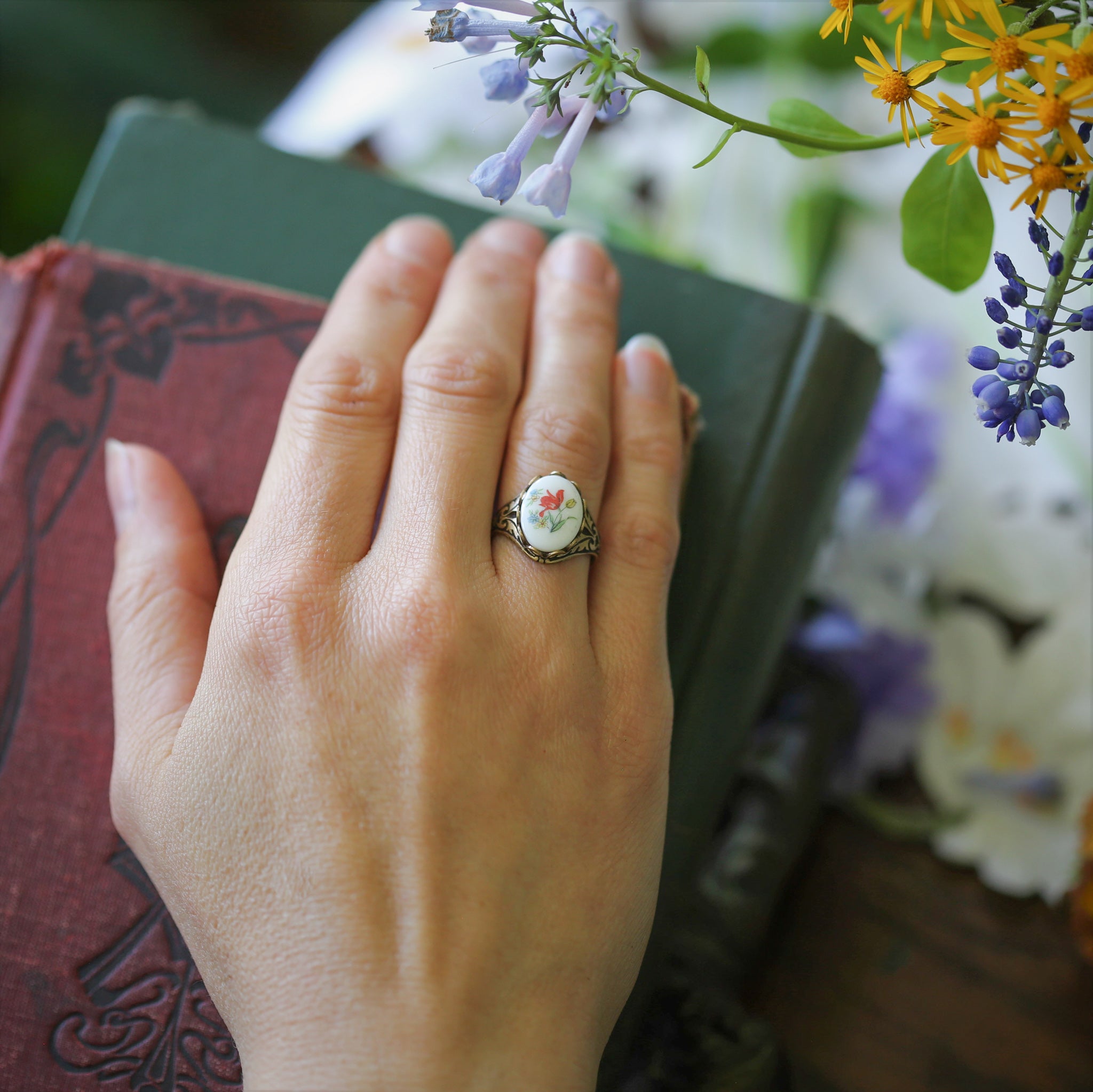 Vintage Tulip Cameo Adjustable Ring on Silver or Brass Setting