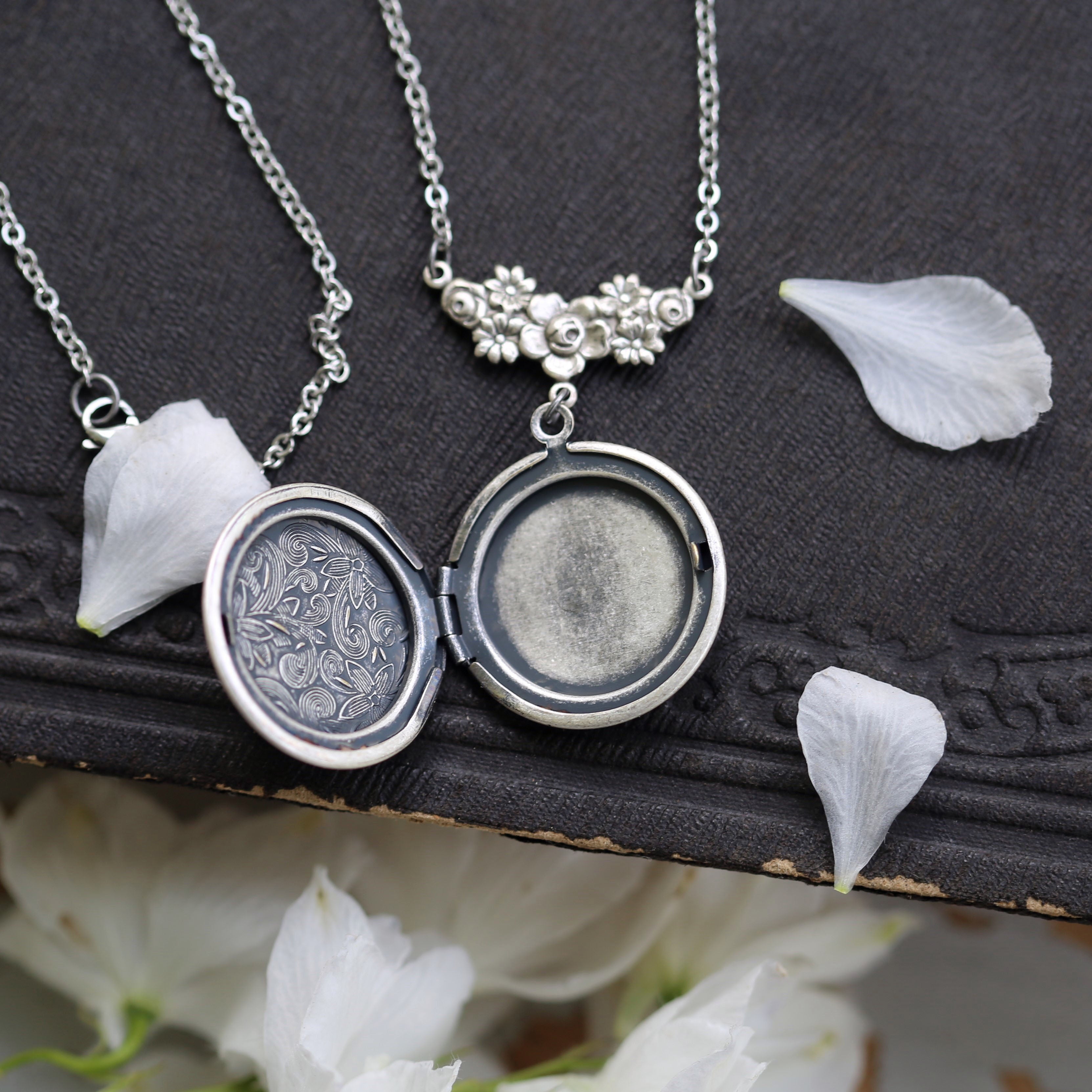 Compass Locket in Antiqued Silver