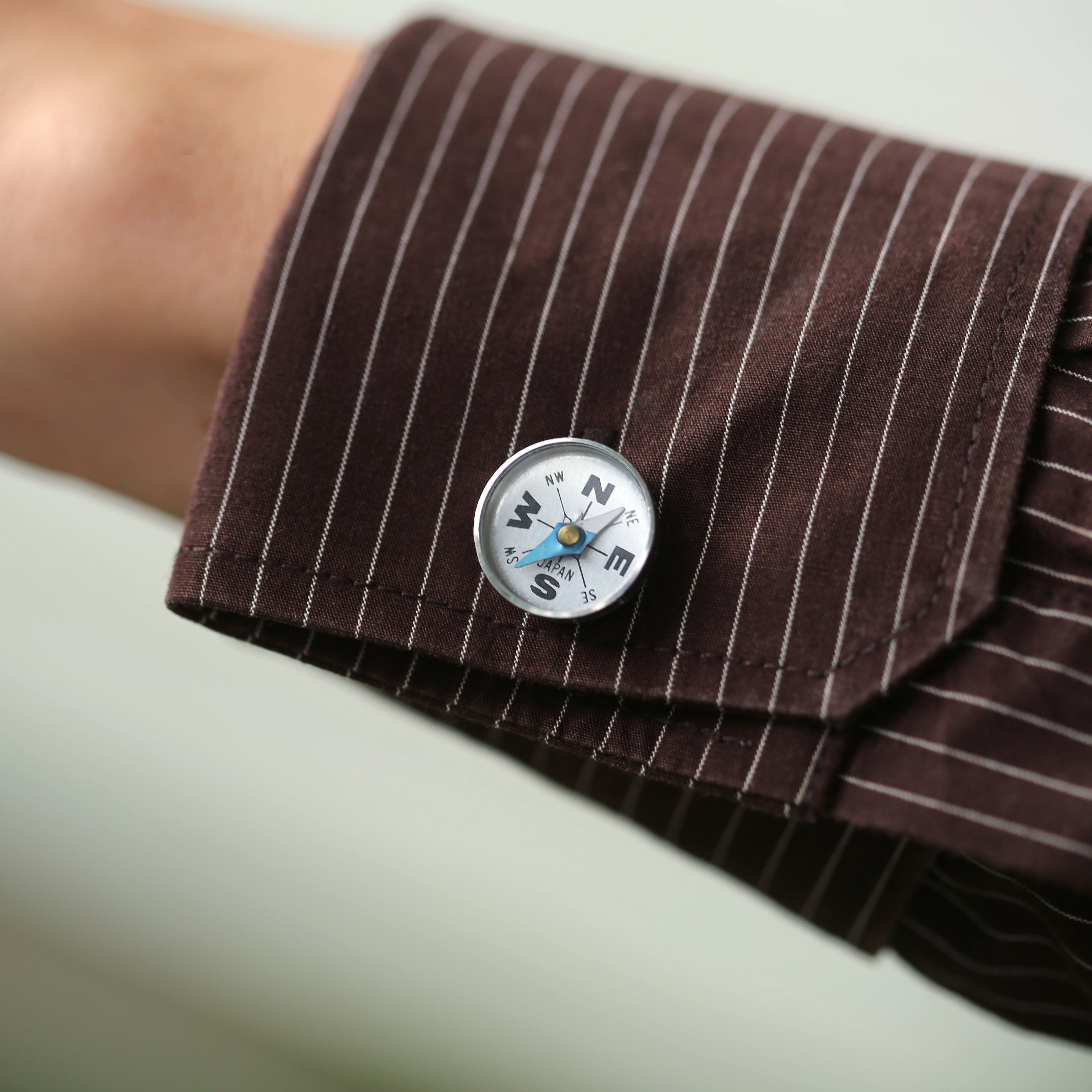 Compass Cuff Links in Antique Silver - Working Antiqued Vintage Style Compass