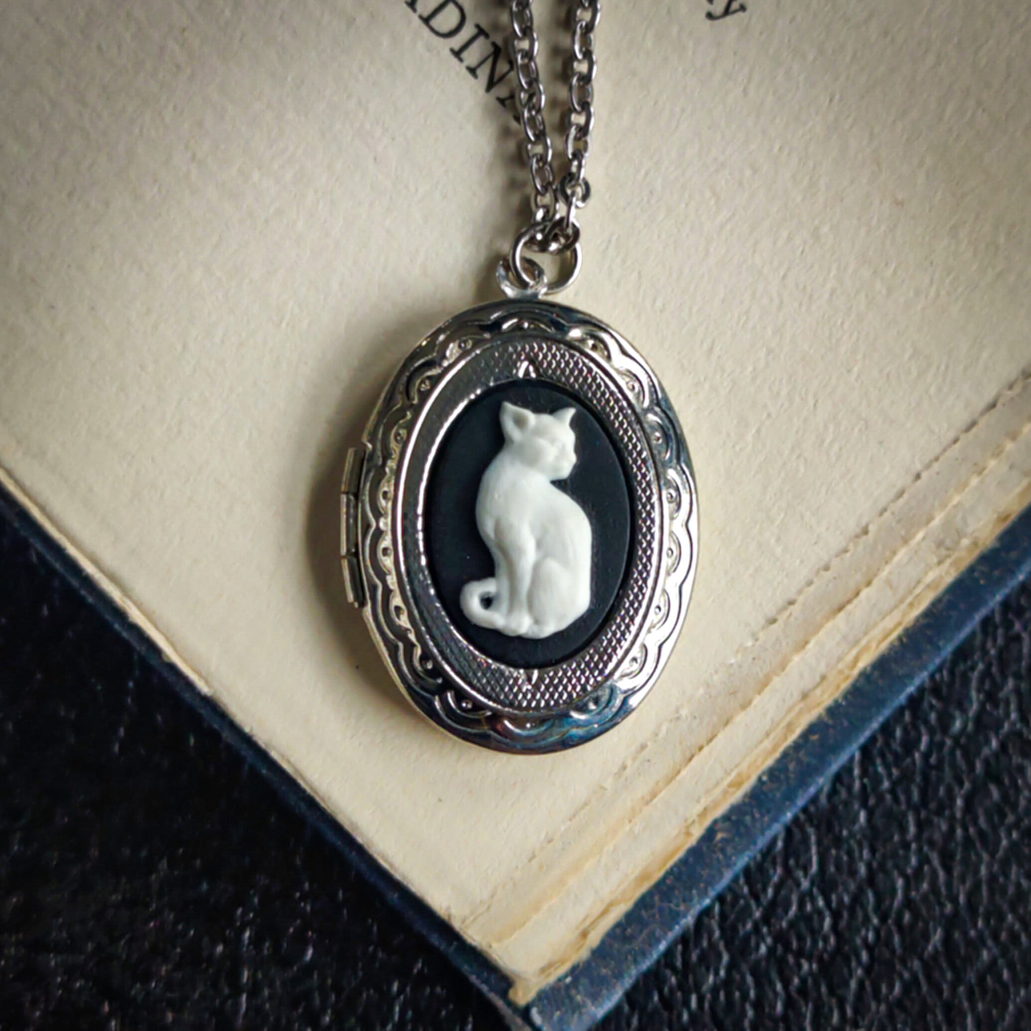 Cat Cameo Oval Vintage Style Locket