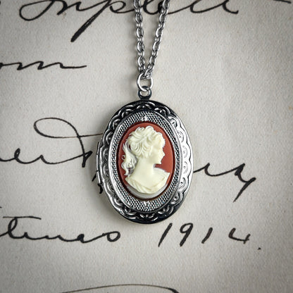 Lady Cameo Oval Vintage Style Locket