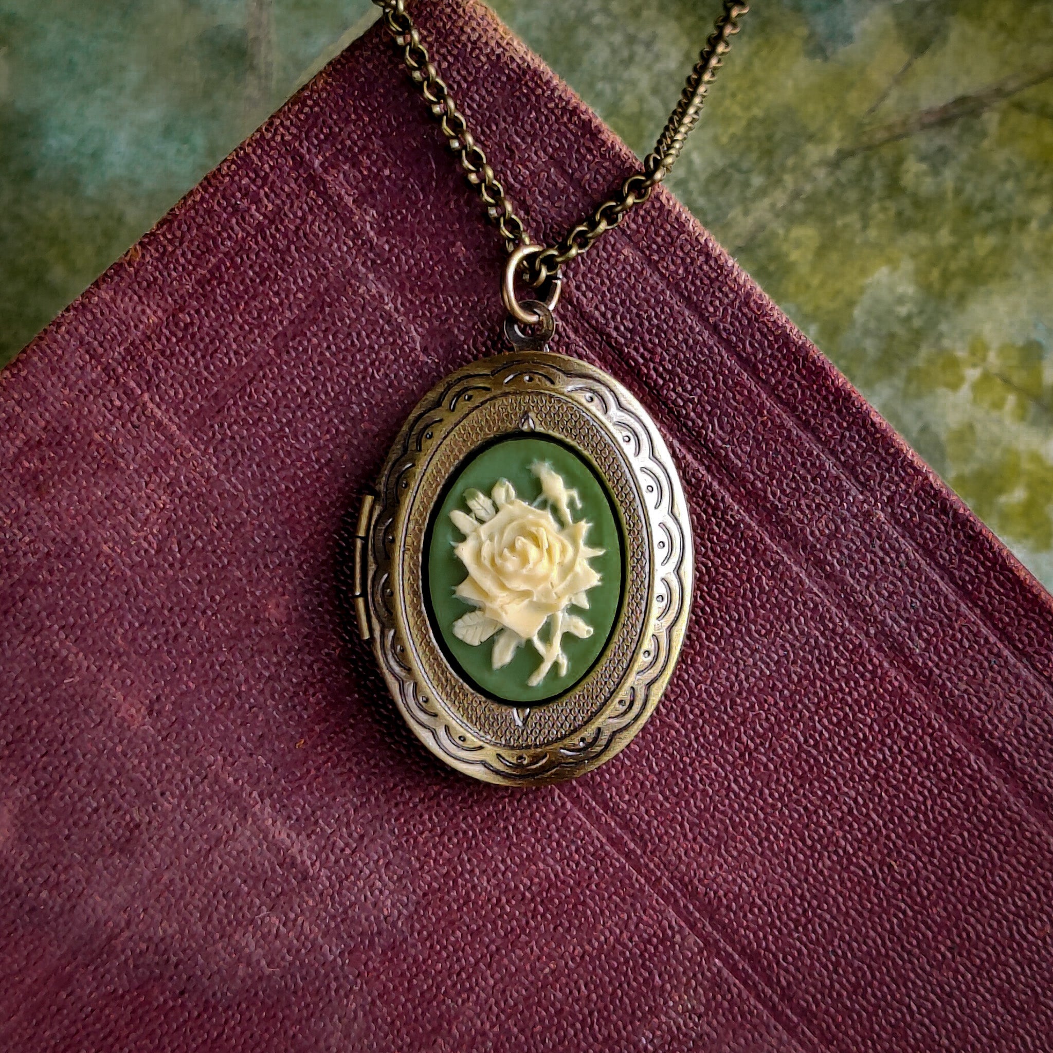 Rose Cameo Oval Vintage Style Locket