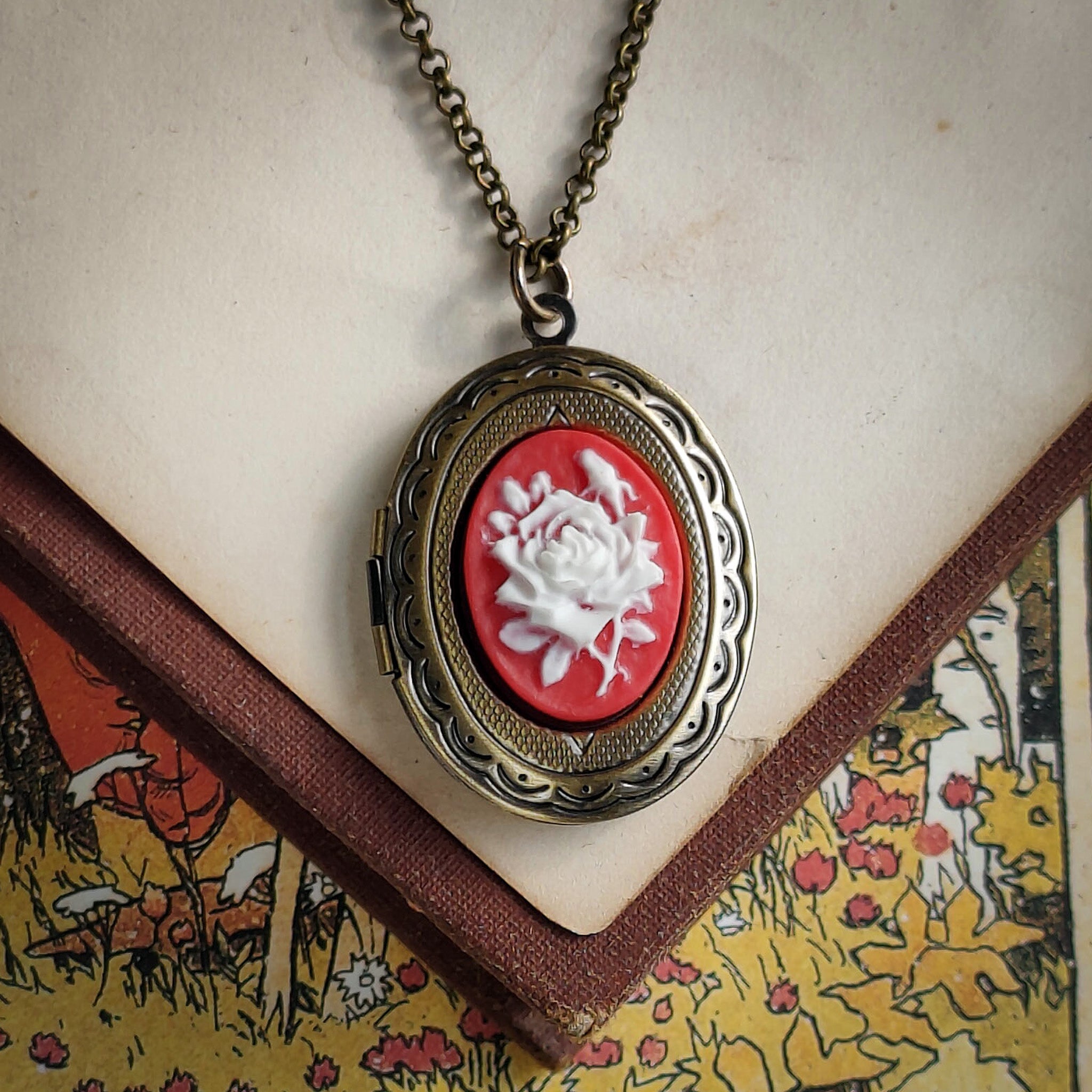 Rose Cameo Oval Vintage Style Locket