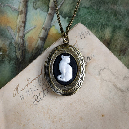 Cat Cameo Oval Vintage Style Locket