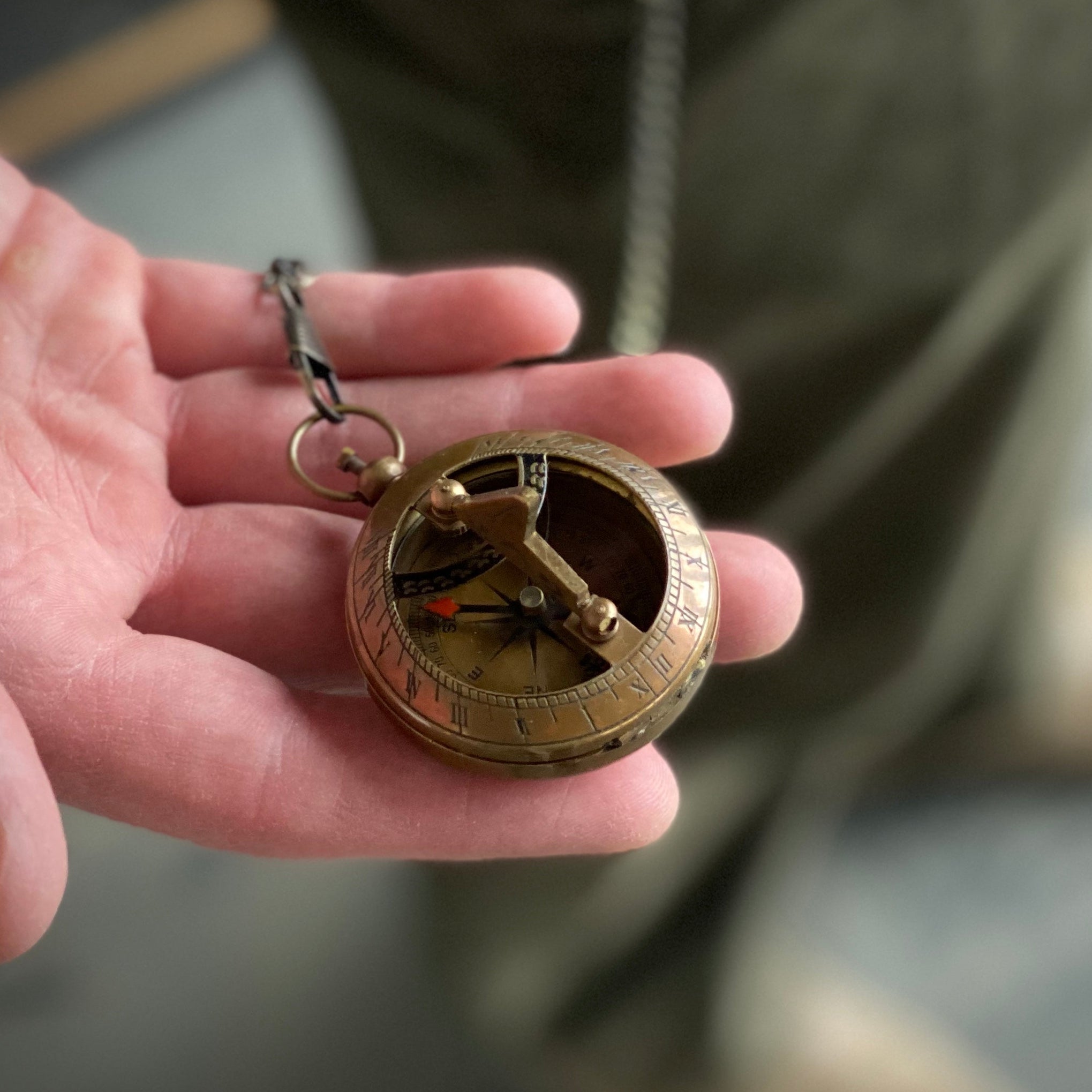 Combination Sundial and Compass