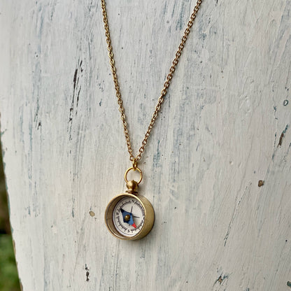 Working Compass Pendant Necklace in Gold