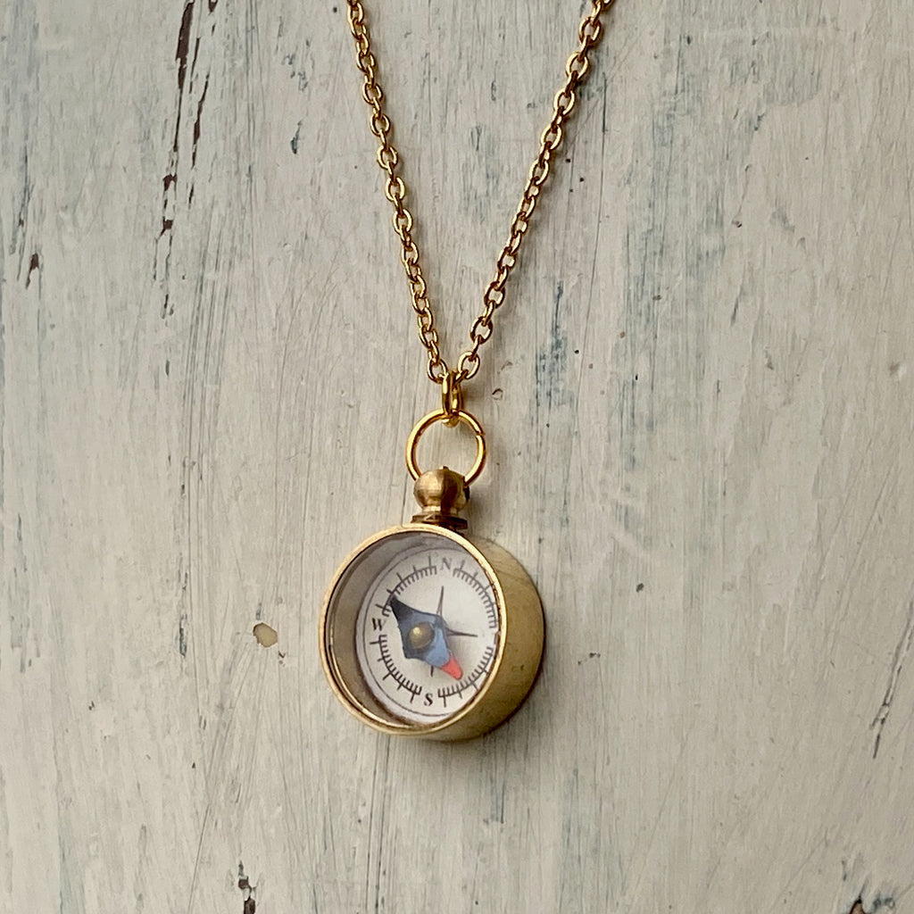 Working Compass Pendant Necklace in Gold