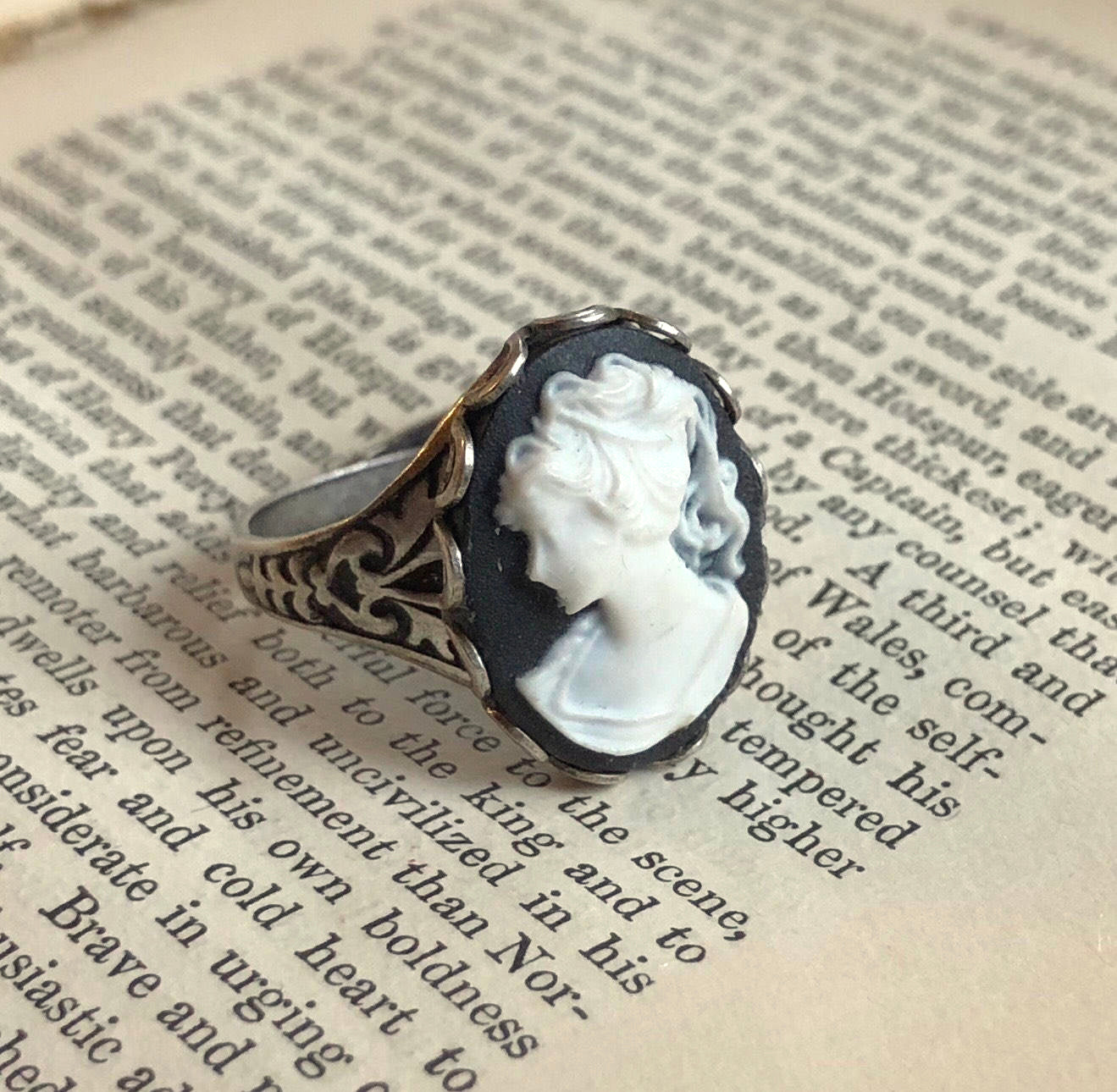 Black and White Woman Cameo Ring