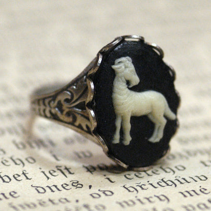 Vintage Zodiac Cameo Ring - Aries