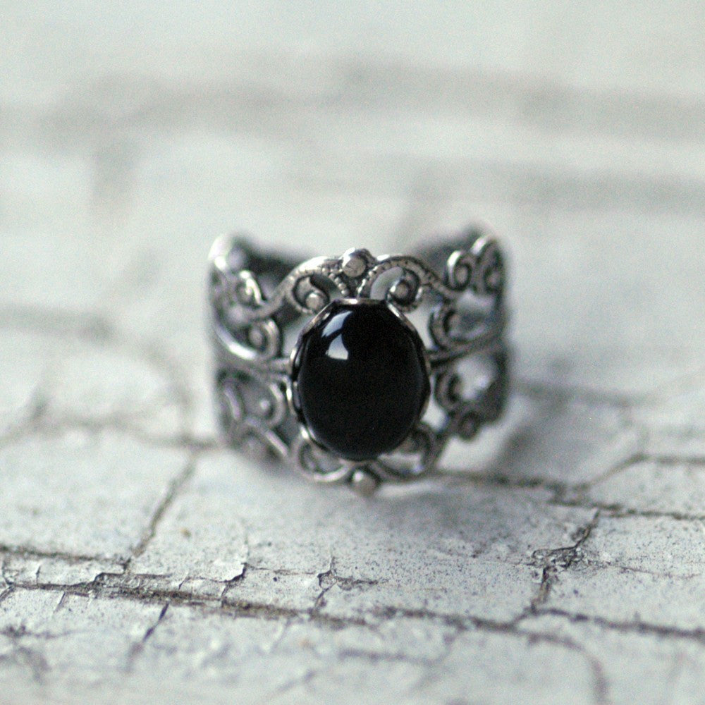 Filigree Ring - Black Onyx Stone in Silver 10x8mm